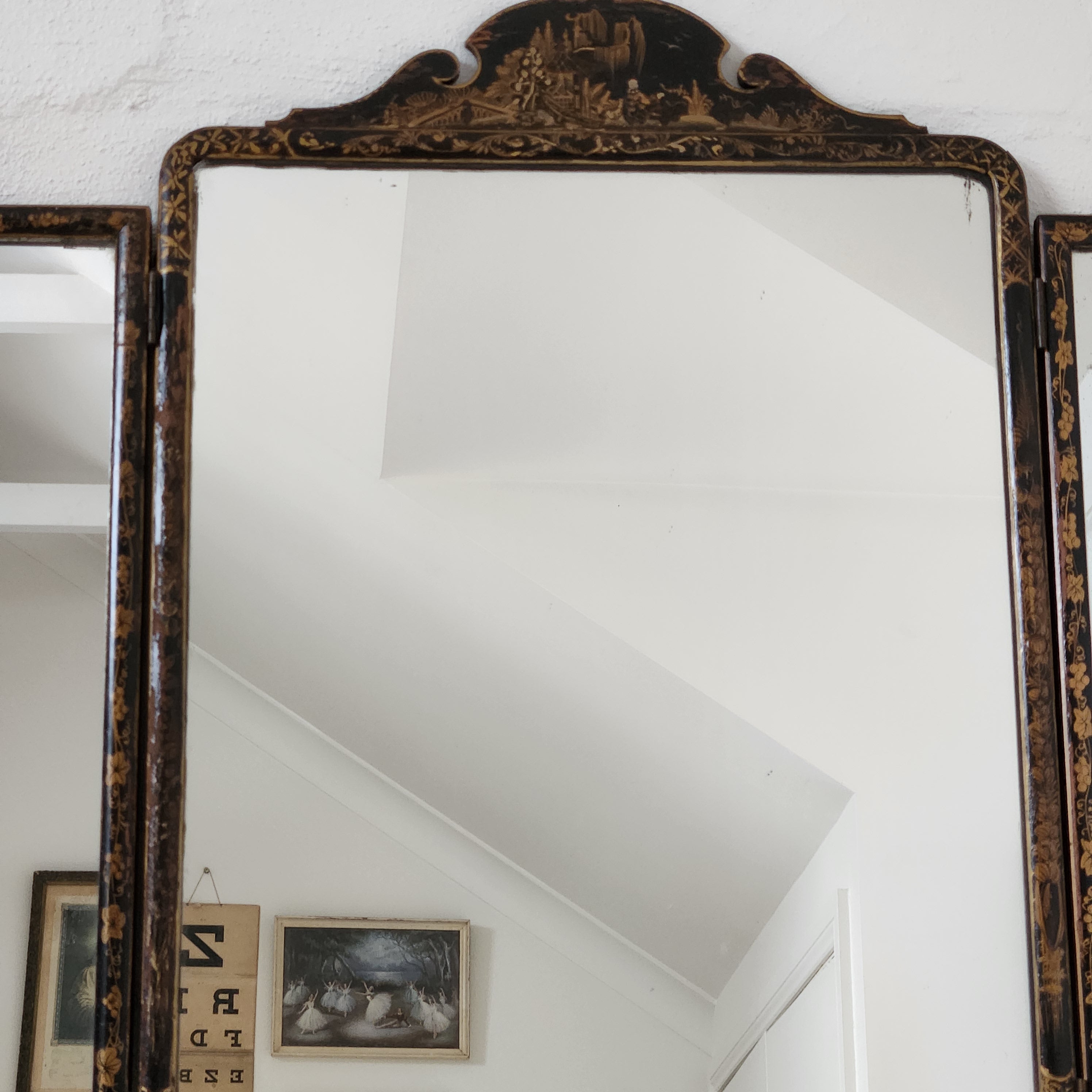 Vintage Chinoiserie Trifold Mirror
