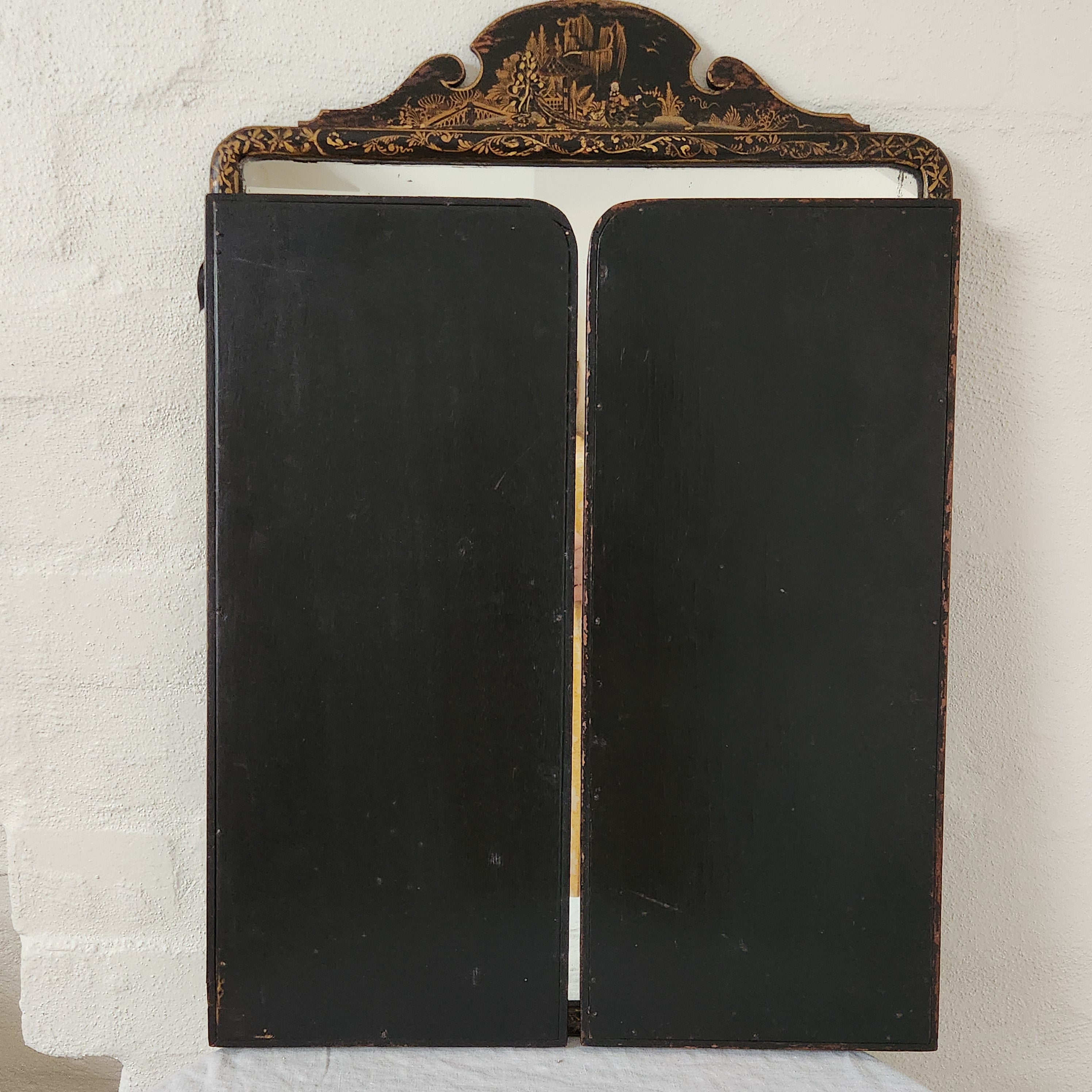 Vintage Chinoiserie Trifold Mirror