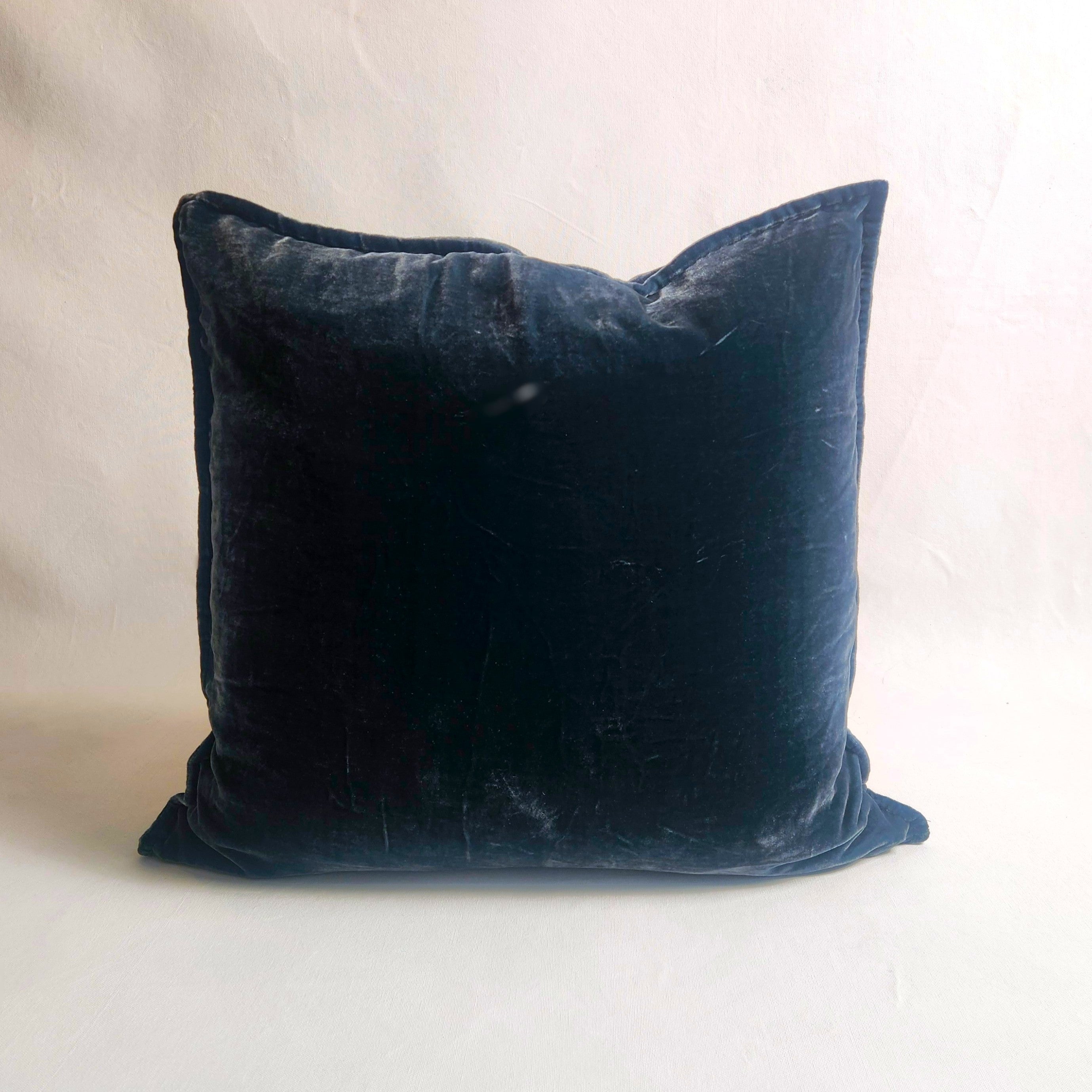 Sosavelvet Cushion - 50x50 - "Dusty Denim"