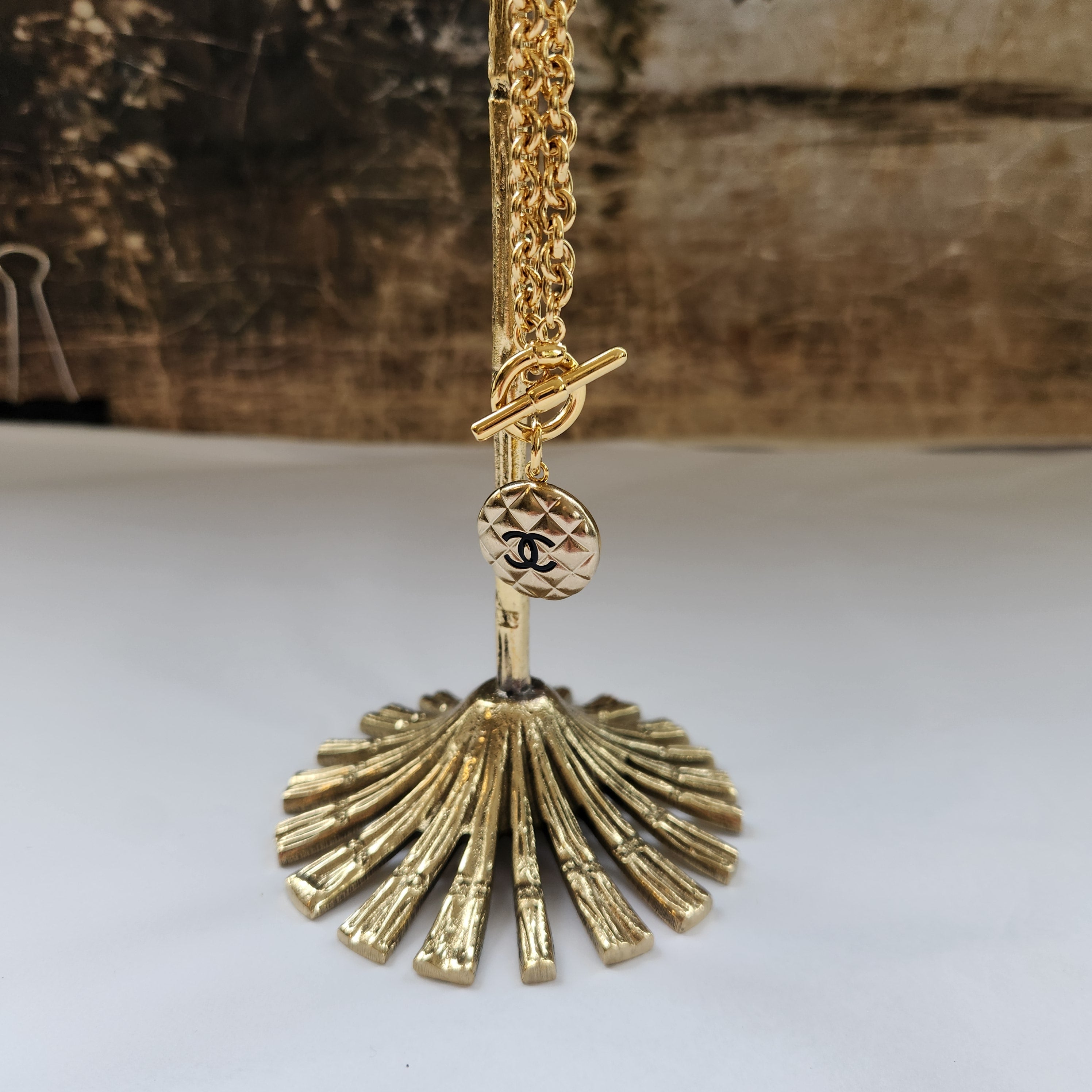 Quilted T Bar Necklace