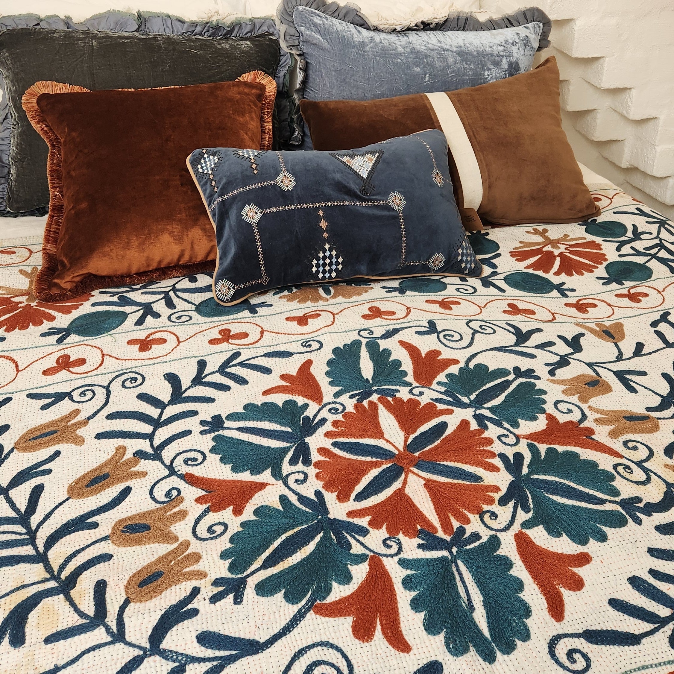 Vintage Suzani Kantha Throw - Tan & Delft Blue