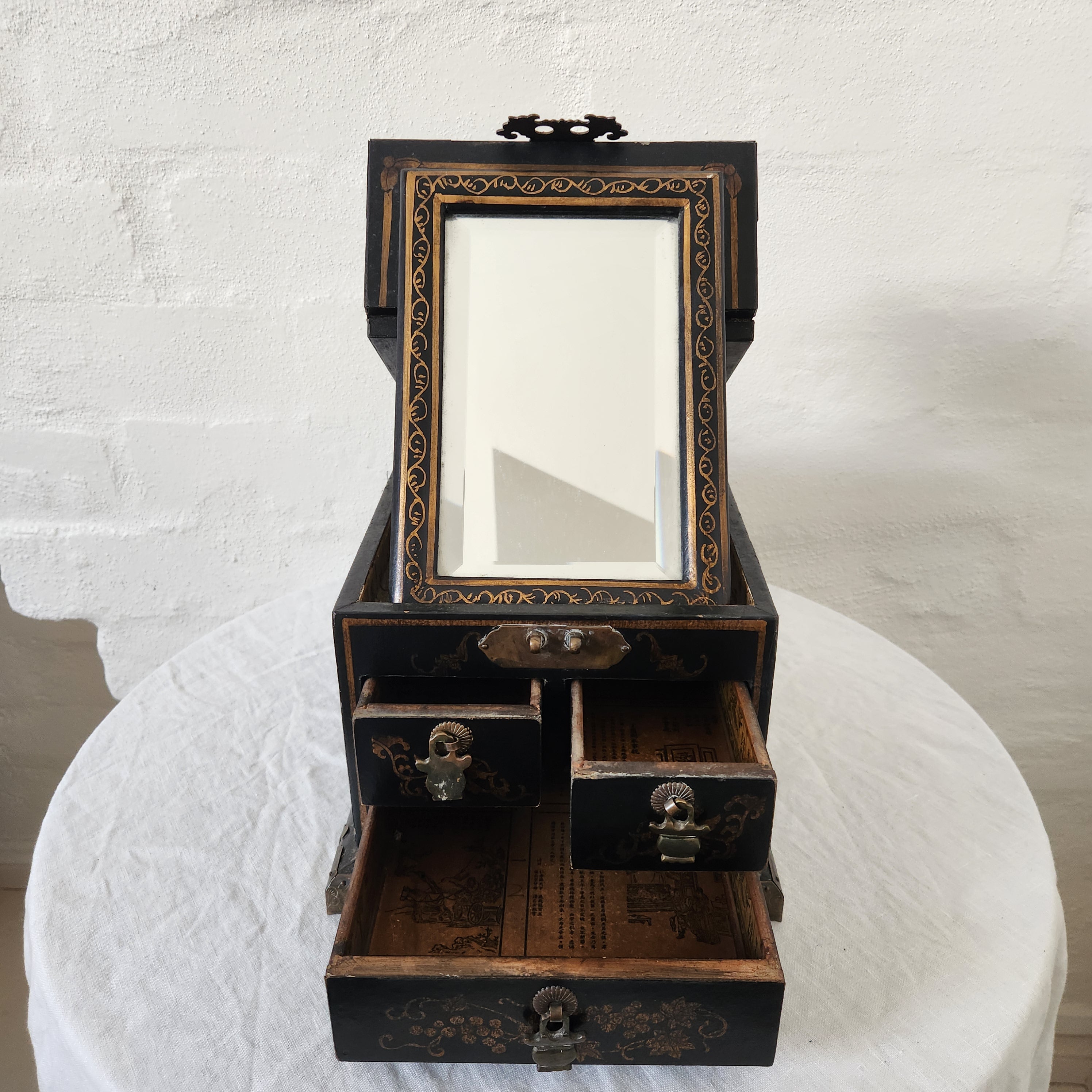 Black Lacquered Wooden Chinoiserie Jewellery Box with mirror