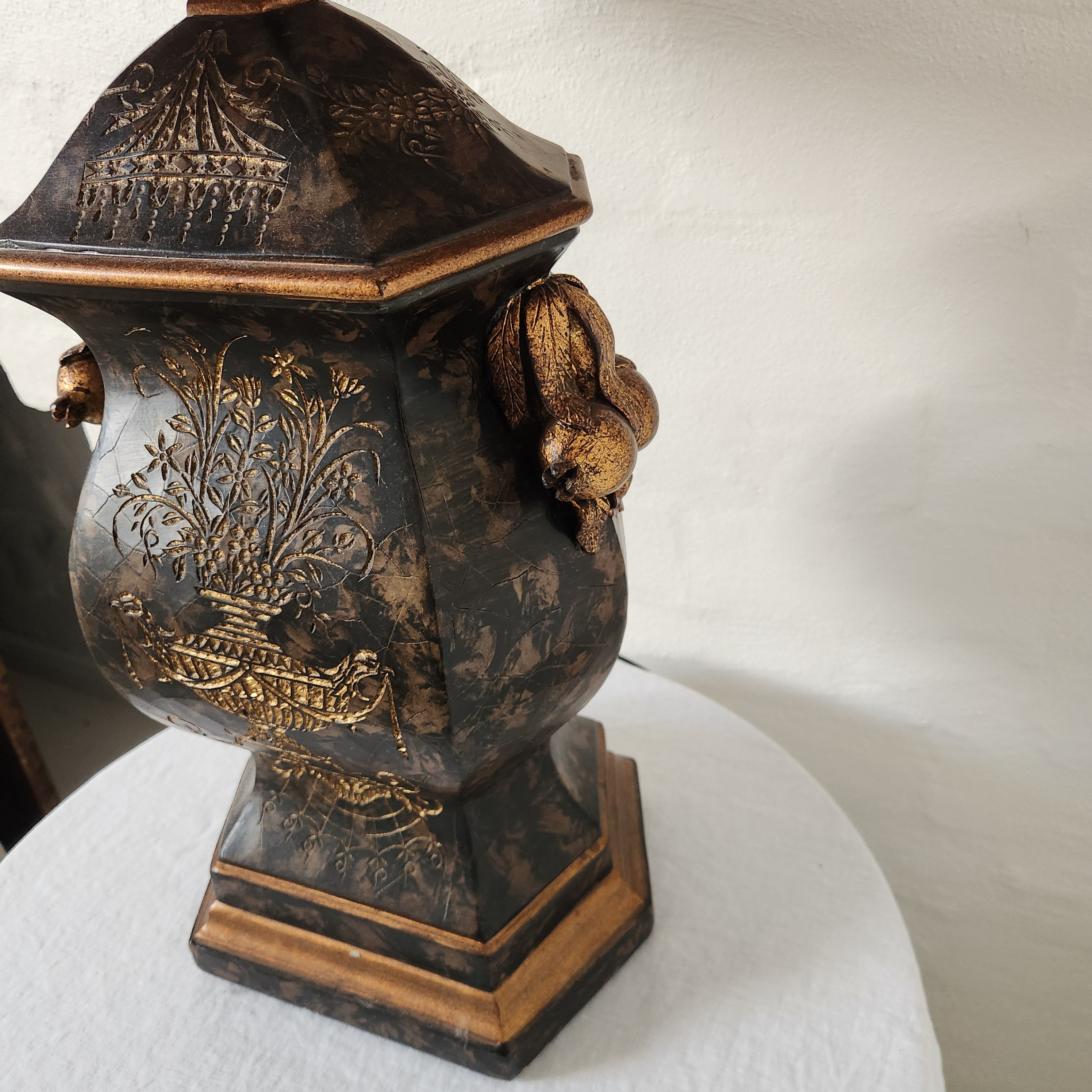 Vintage Chinoiserie Style Table Lamp