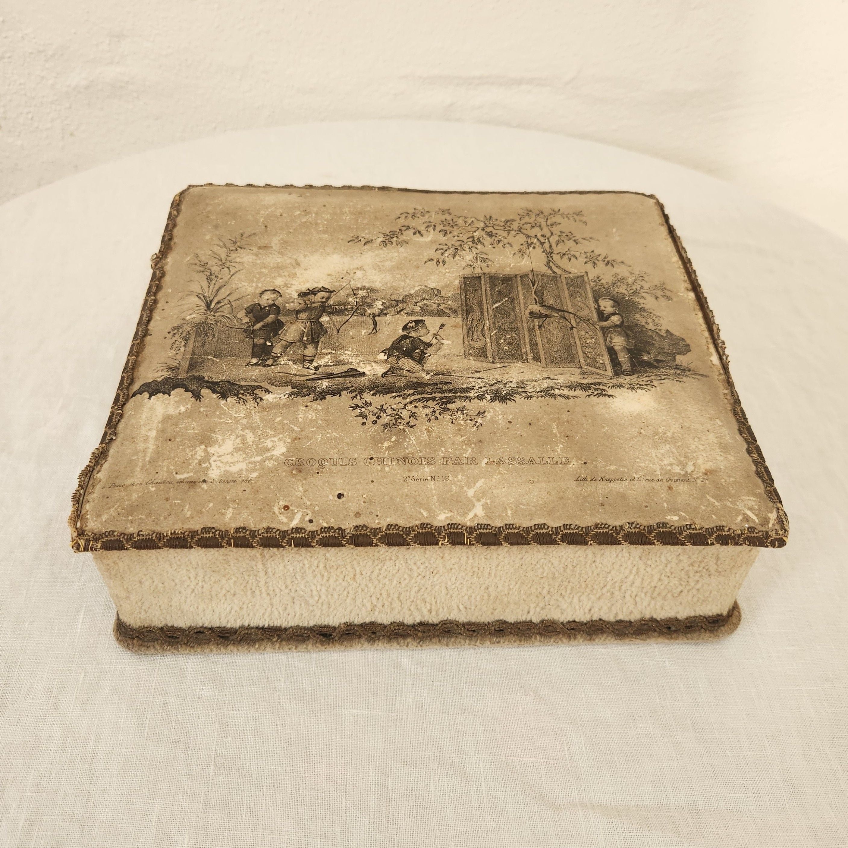 Antique Chinoiserie Box