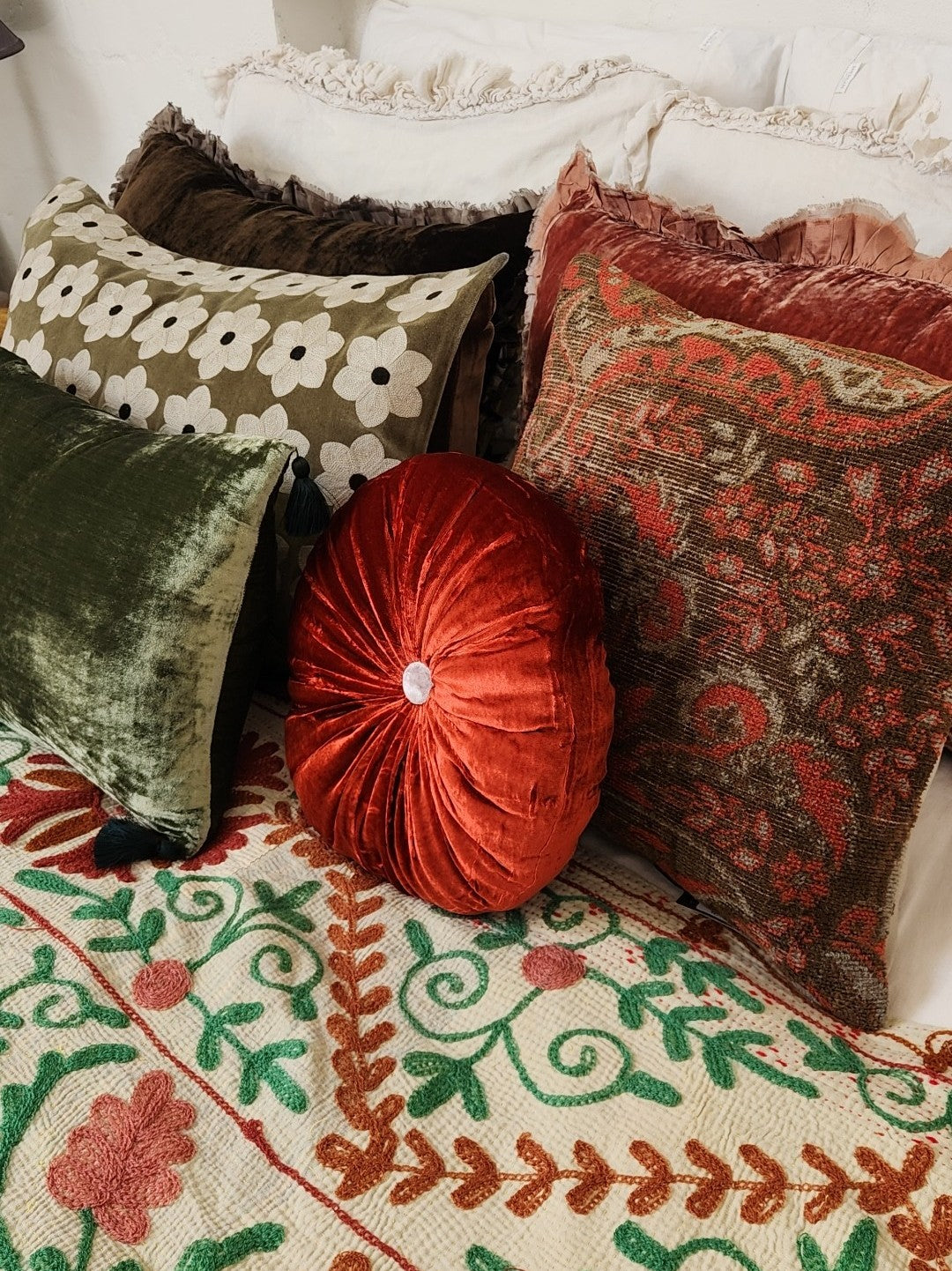 Sweet Circle cushion - Cerise Red