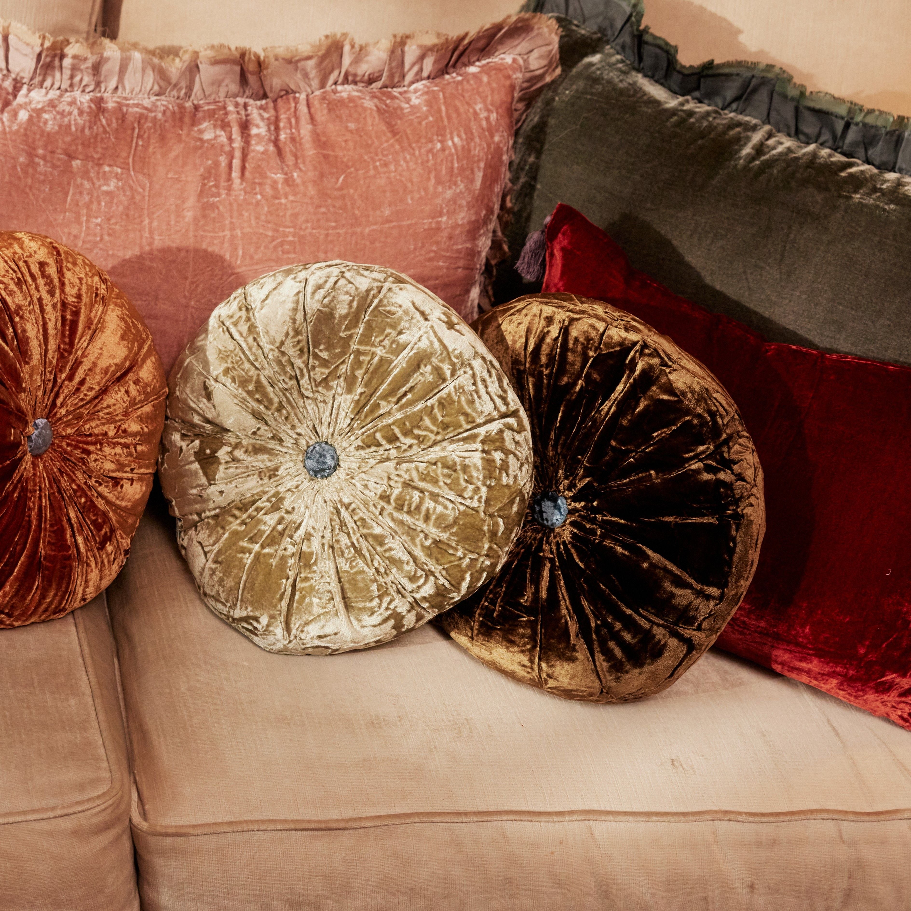 Sweet Circle cushion - Owaka Brown