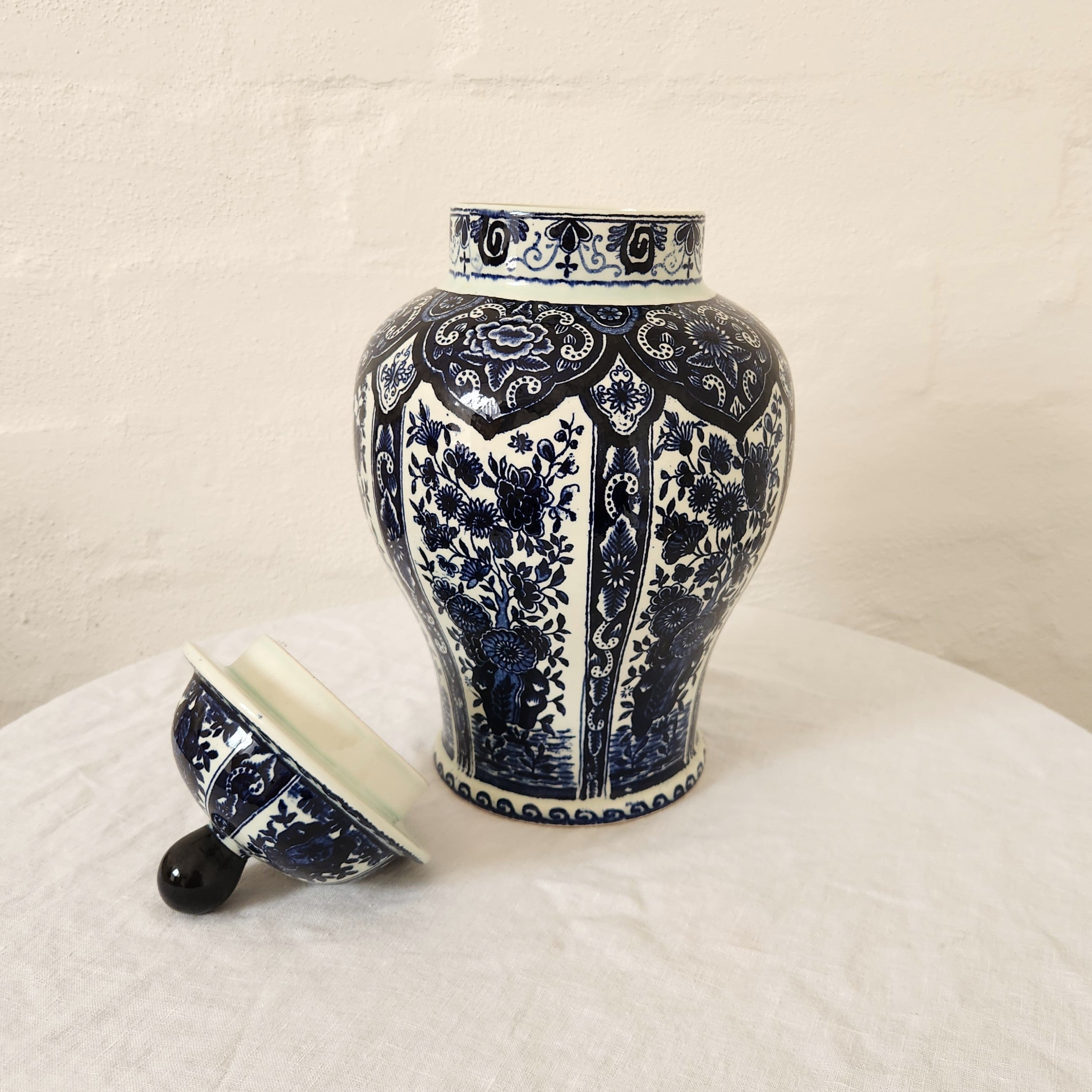 Delft Royal Sphinx Porcelain Vase with lid