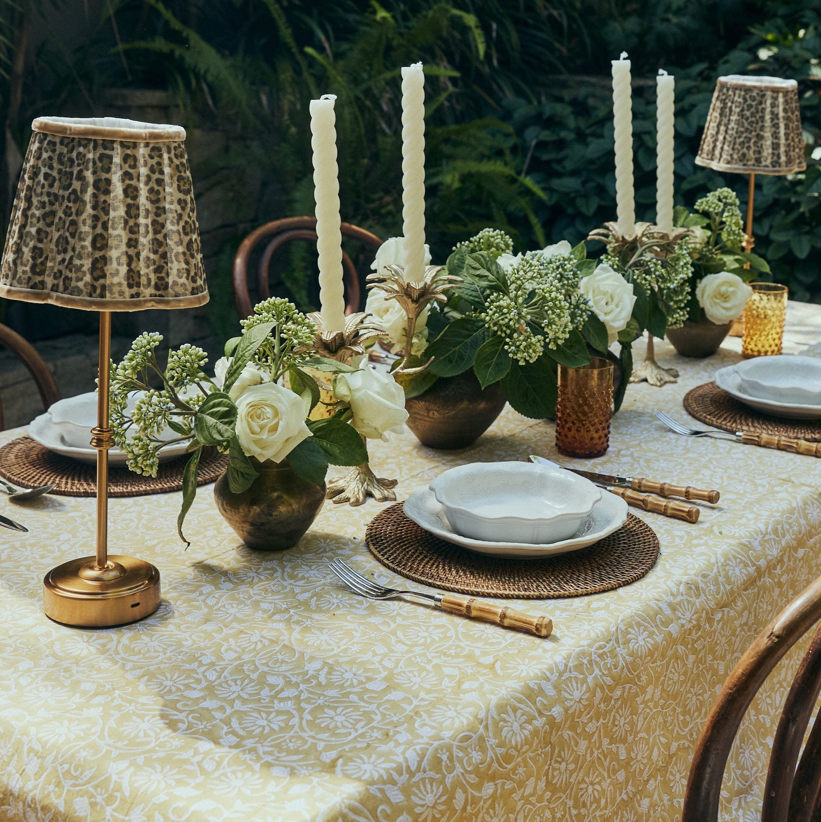 Gold USB Lamp Base (sold separately.)