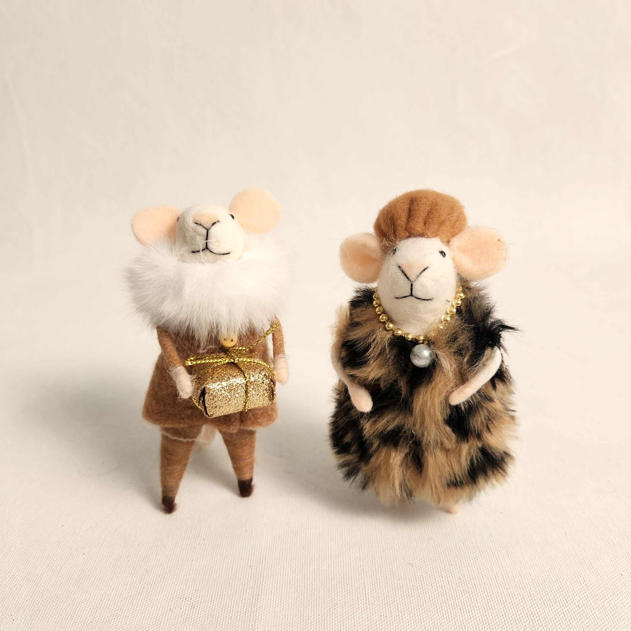 Magical Mice - Leopard & Gift