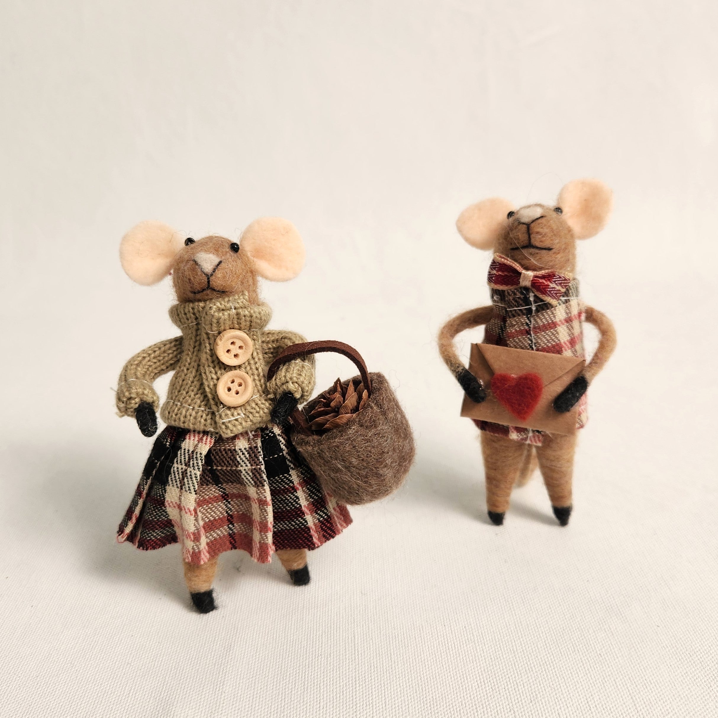 Magical Mice - Tartan & love letter