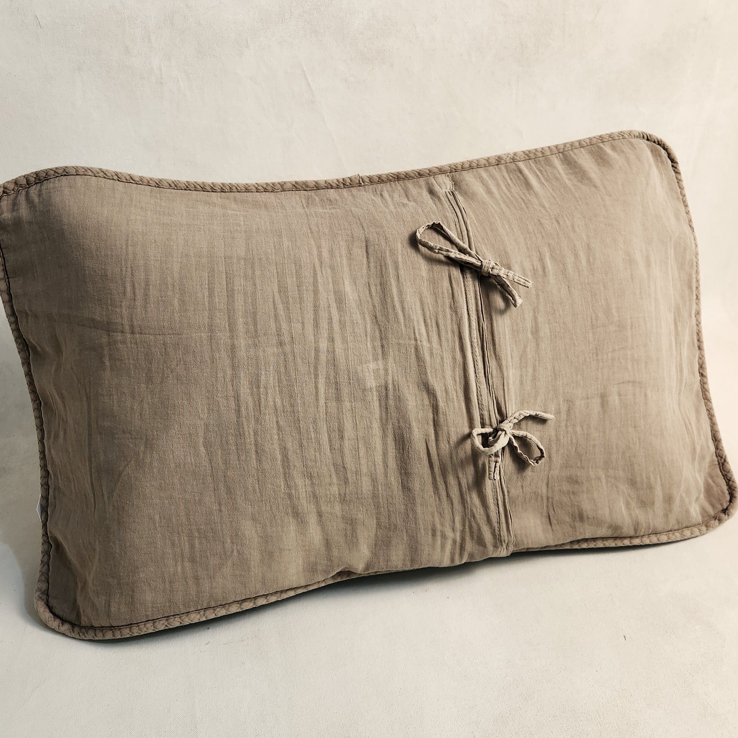 Sara Cushion - Taupe