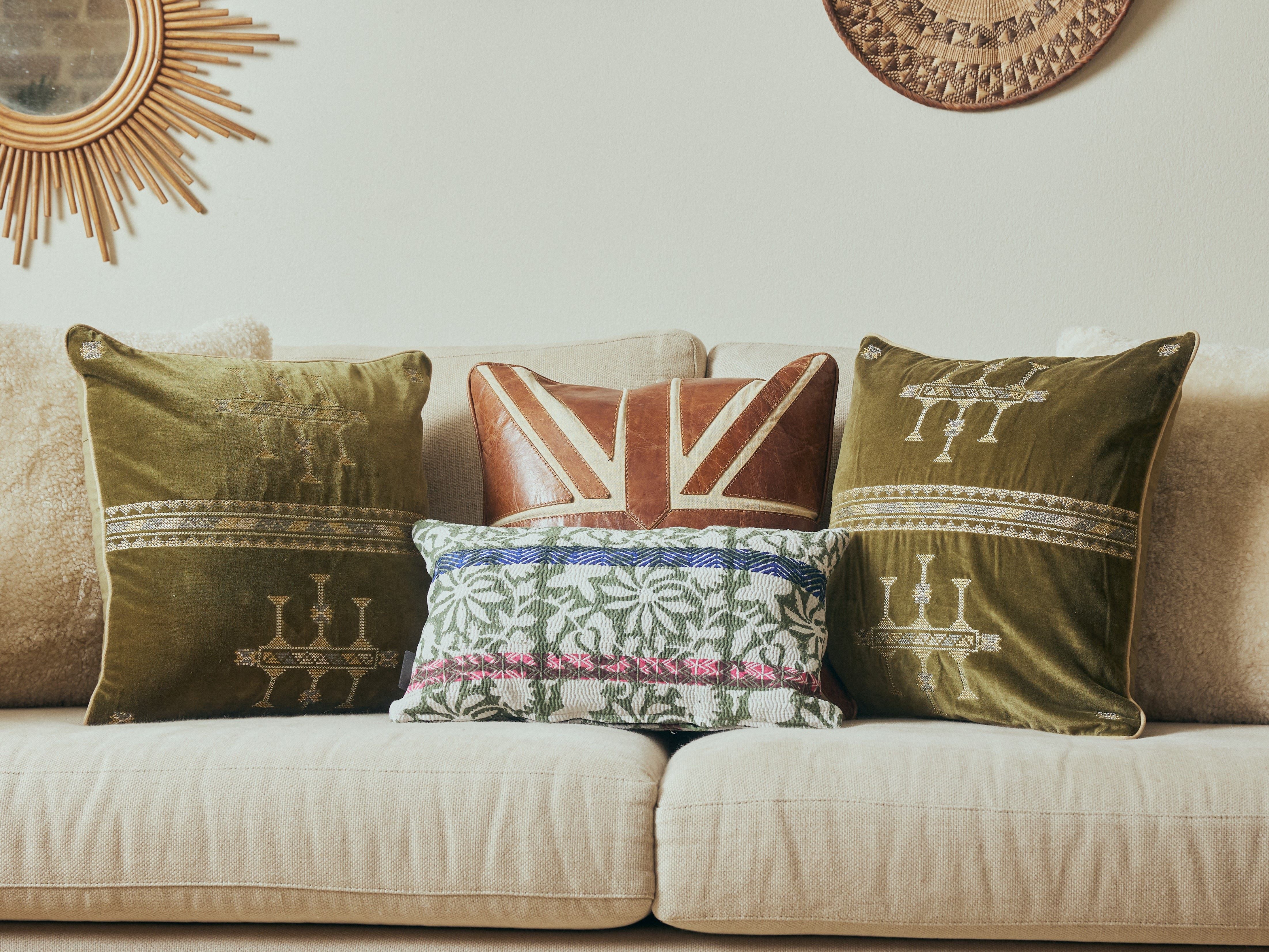 Vintage Pearl Cushion - Moss Green