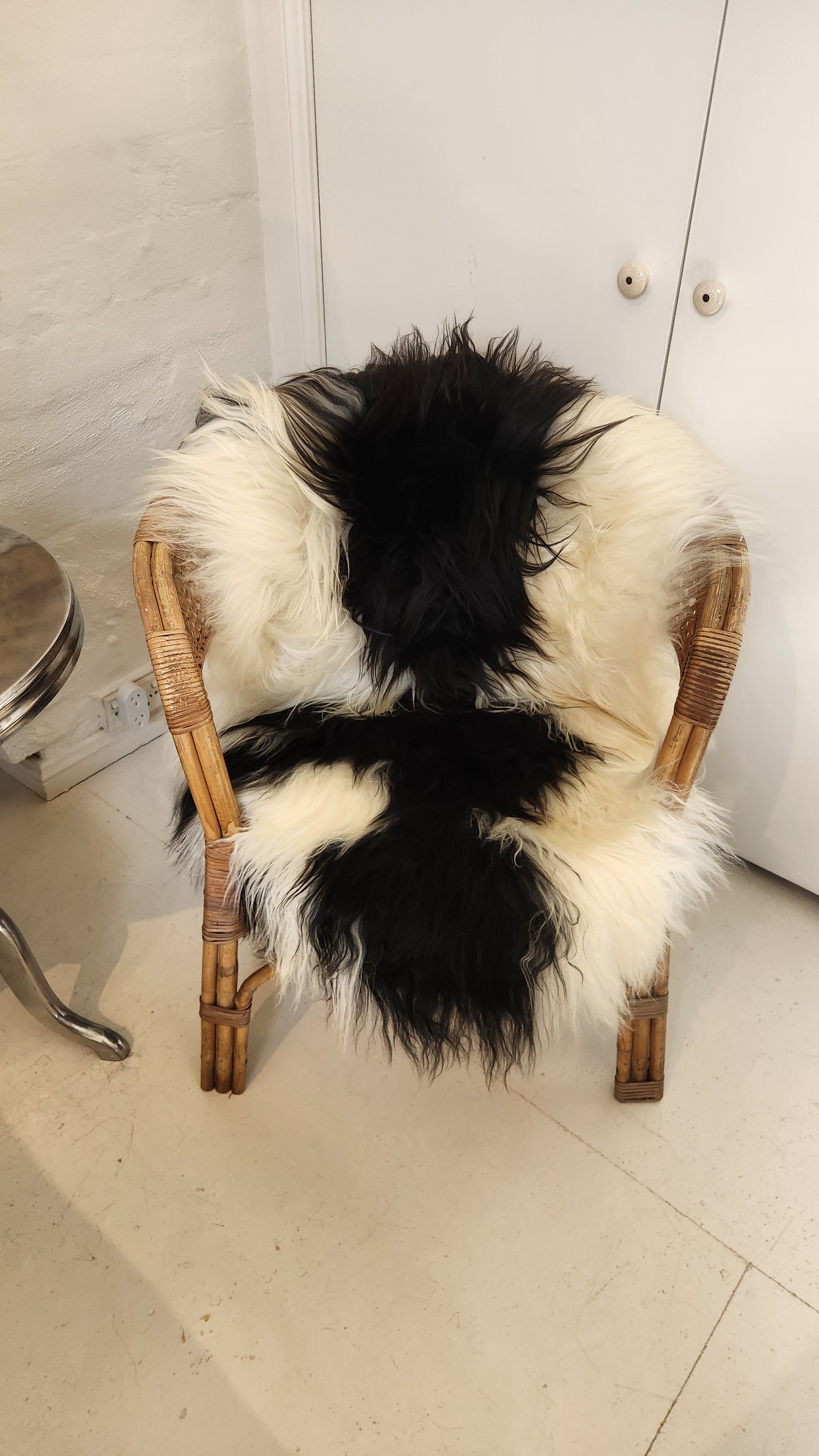 Icelandic Sheepskin - Black/White