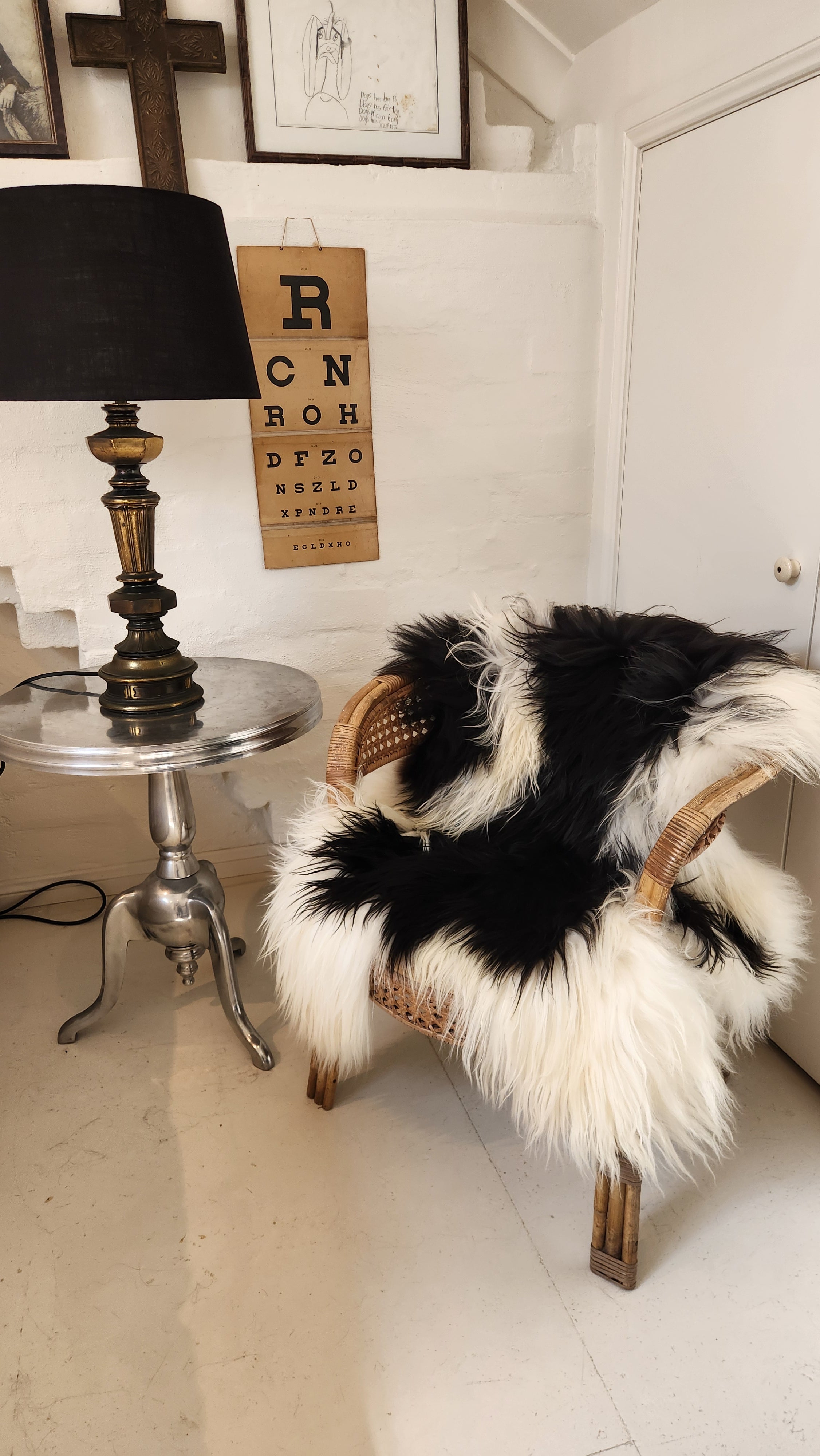 Icelandic Sheepskin - Black/White
