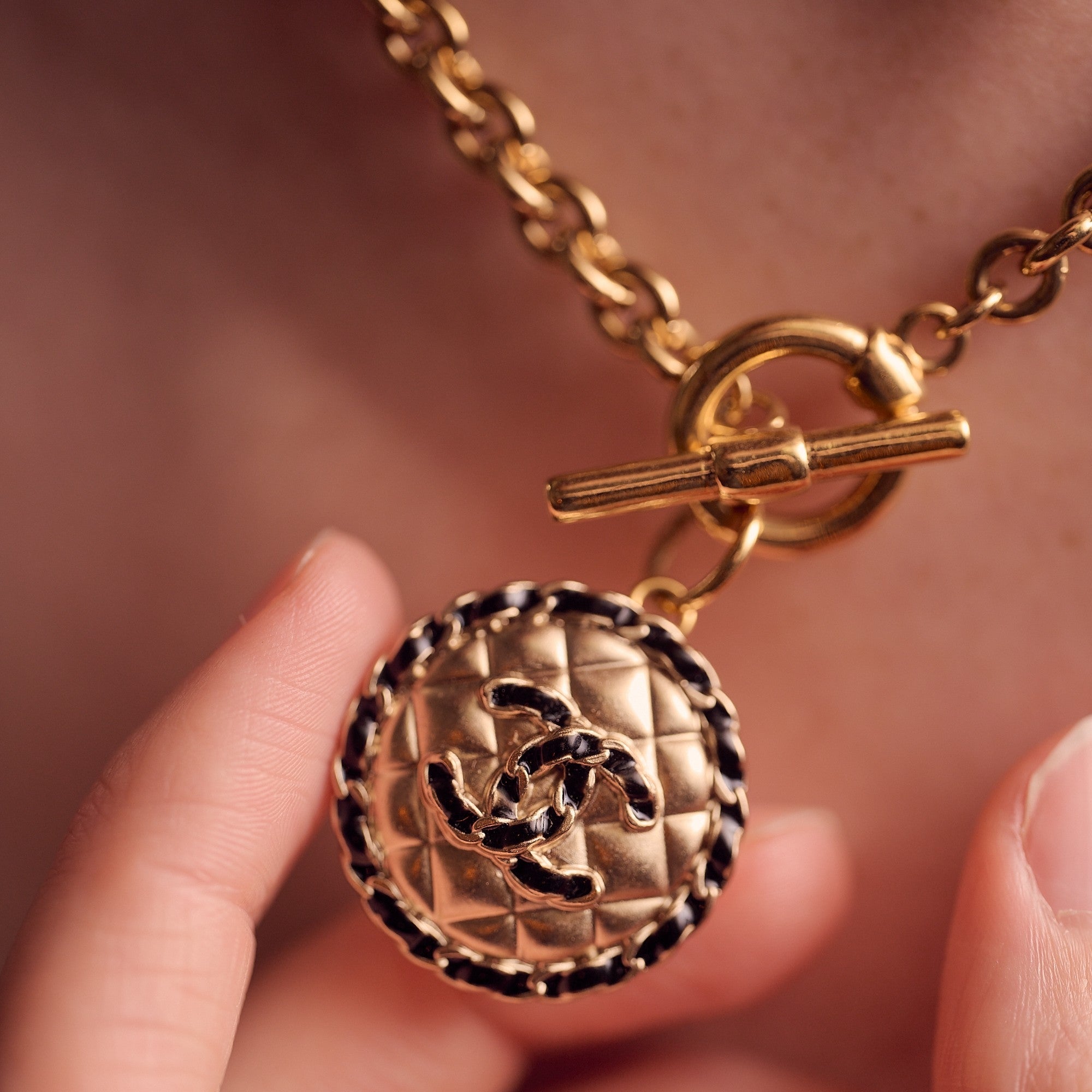 Black Bordered Quilt T Bar Necklace
