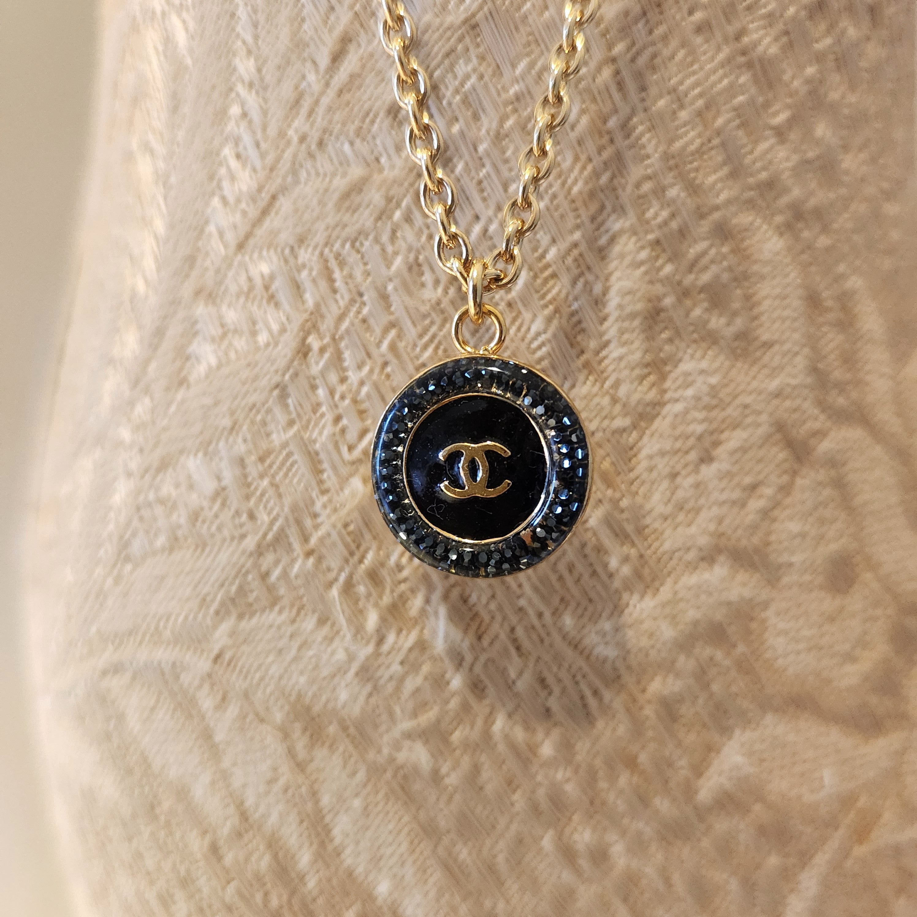 Black Enamel Speckled Border Necklace