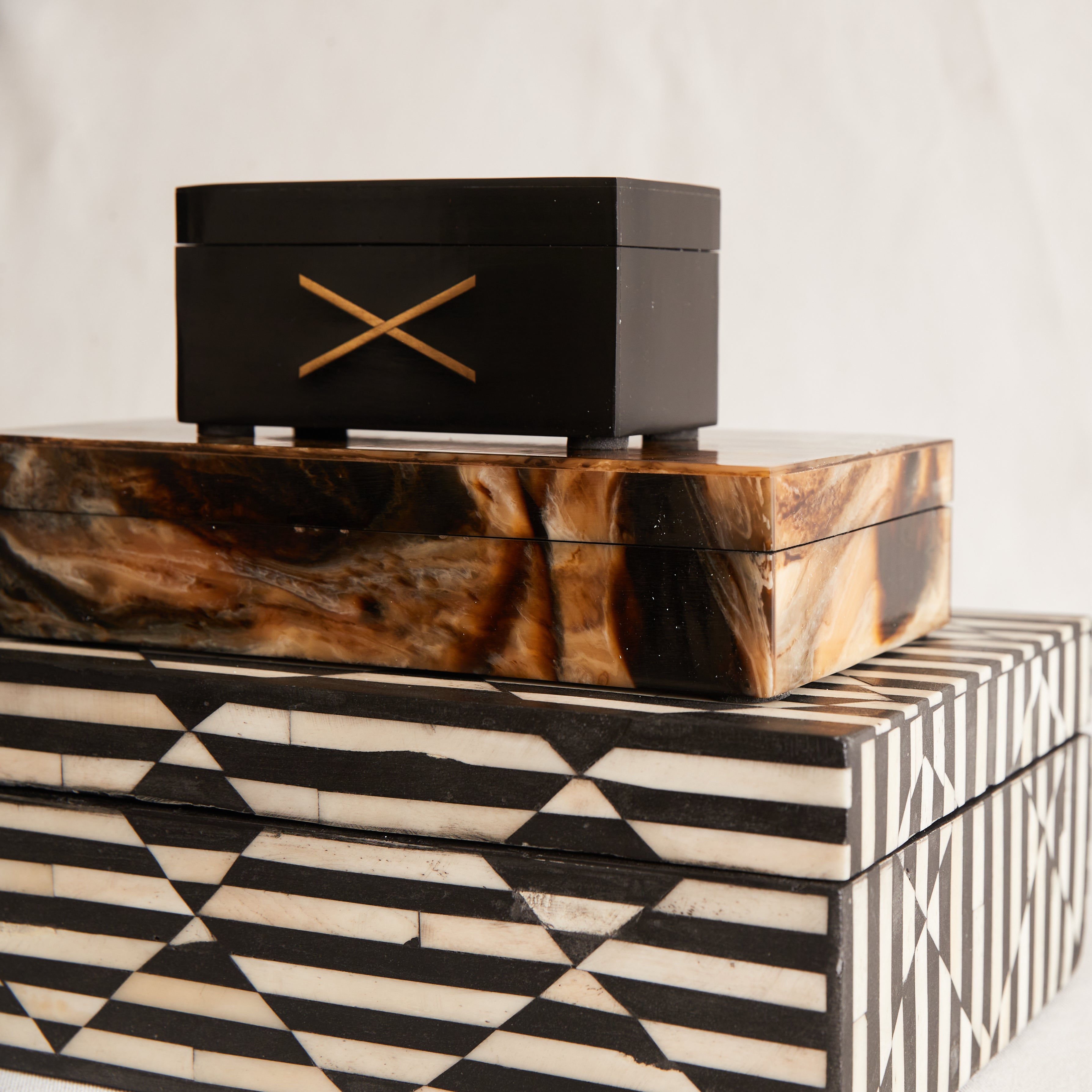 "Kisses" Resin, Horn & Brass Inlay Box