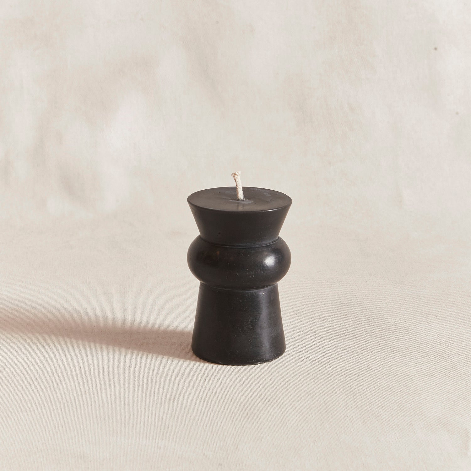 Squat Josee Pillar - Black