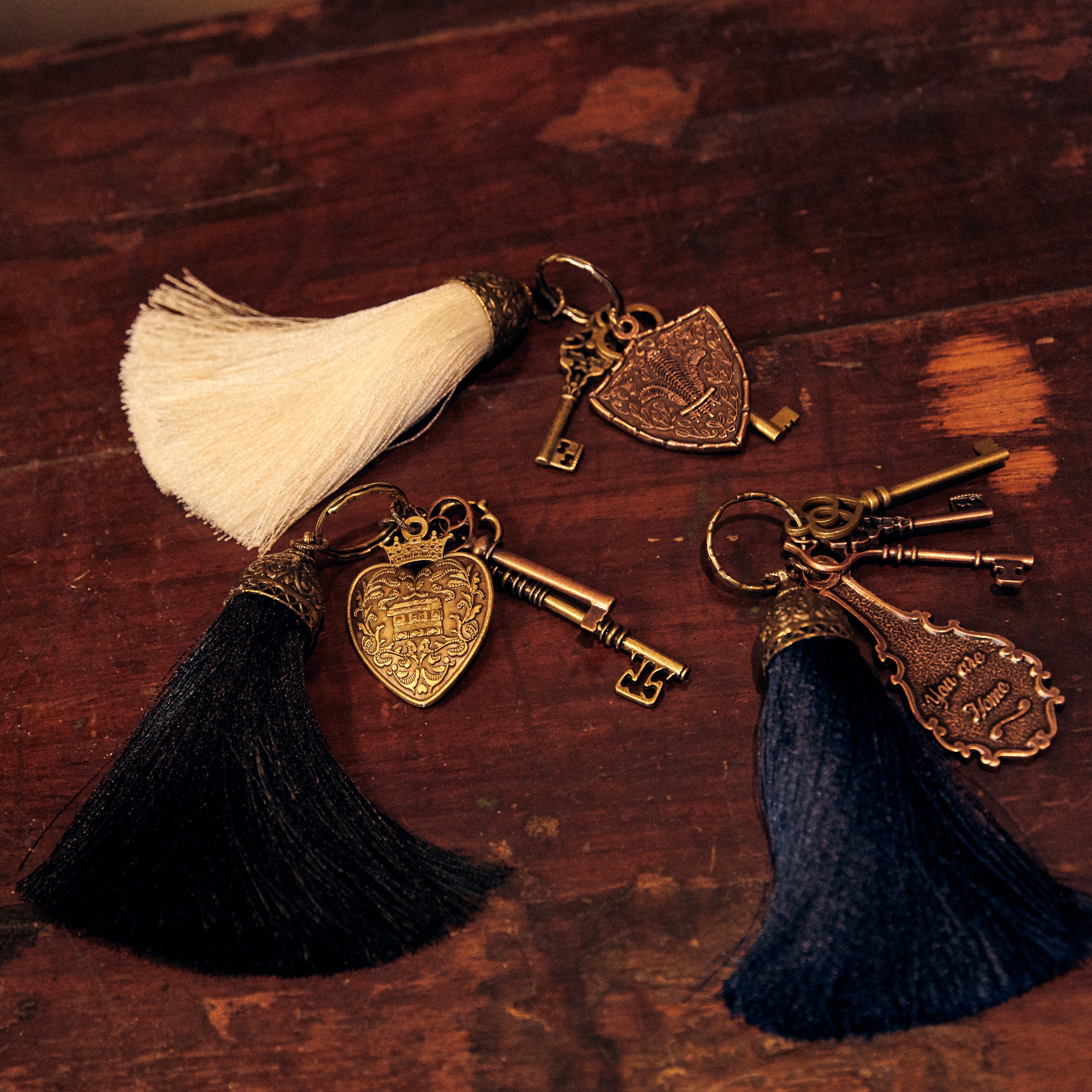 Silky Tassel - Pearl