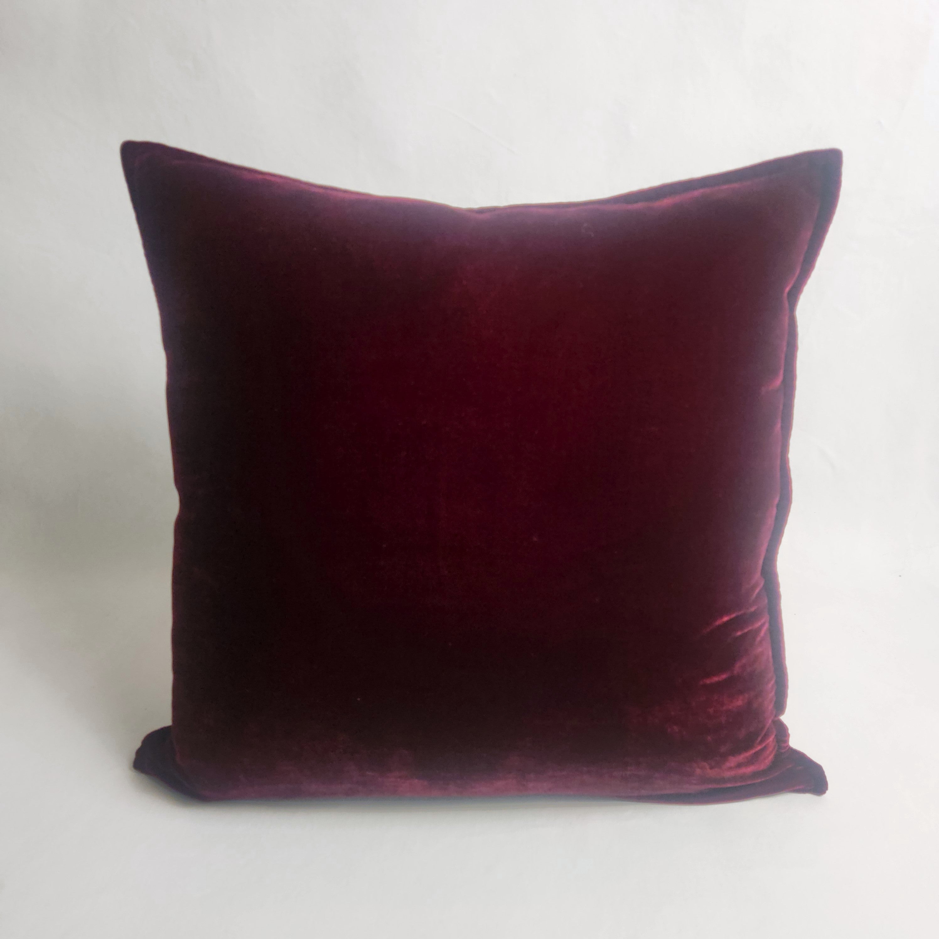 Sosavelvet Cushion - 50x50 - "Raspberry"