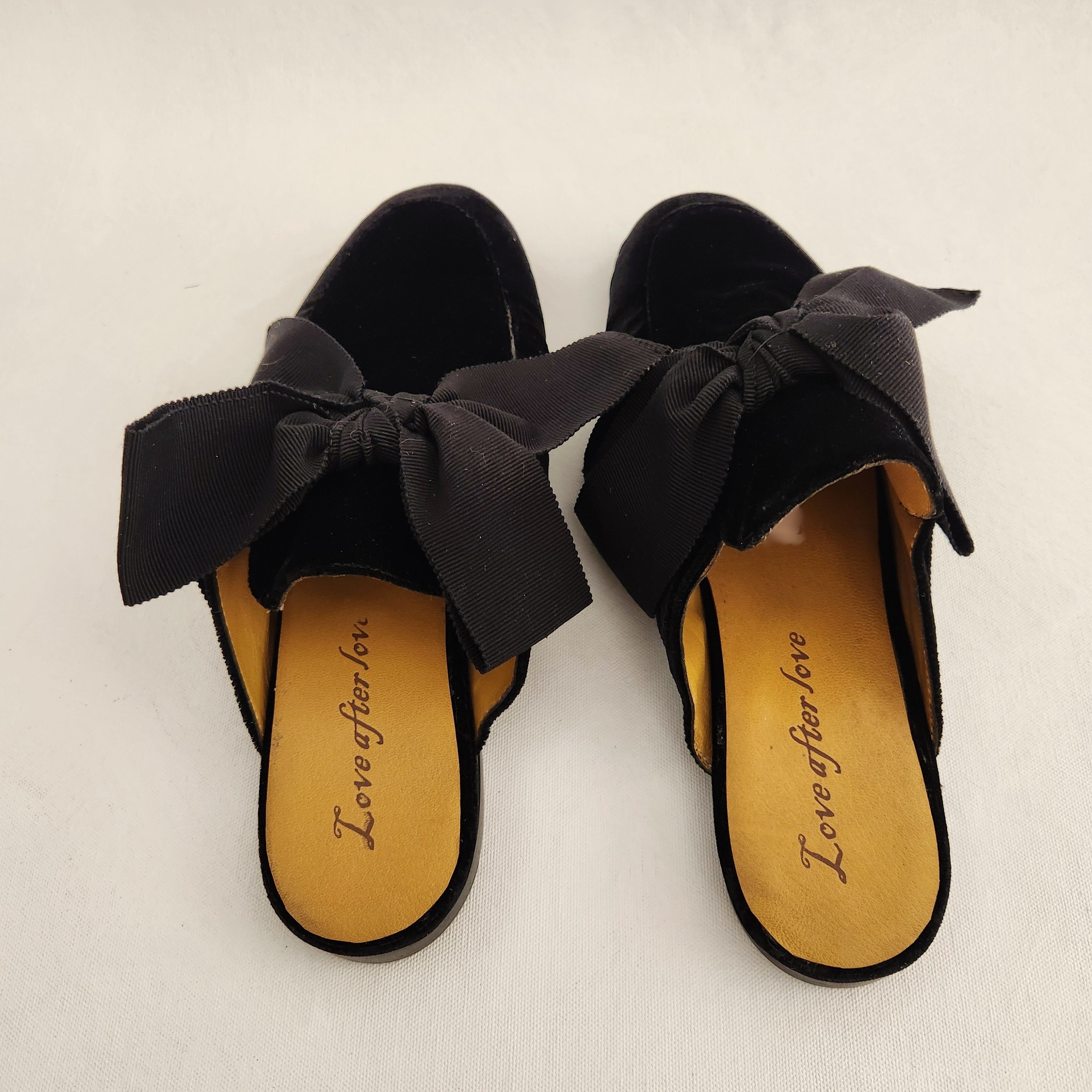 Nina - Back Velvet and Grosgrain Babouche