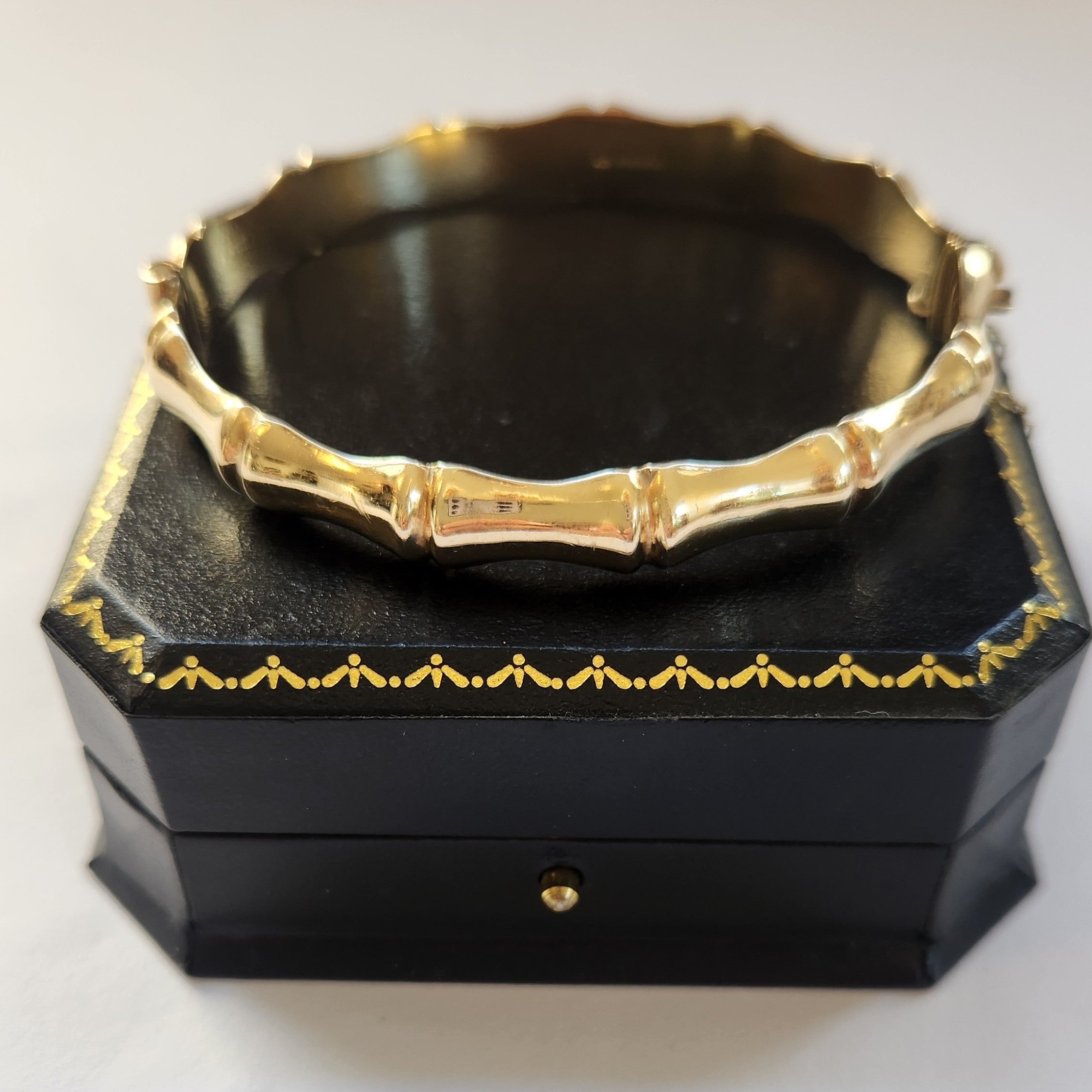 Mid Century 9ct Gold Oval Bamboo Bangle