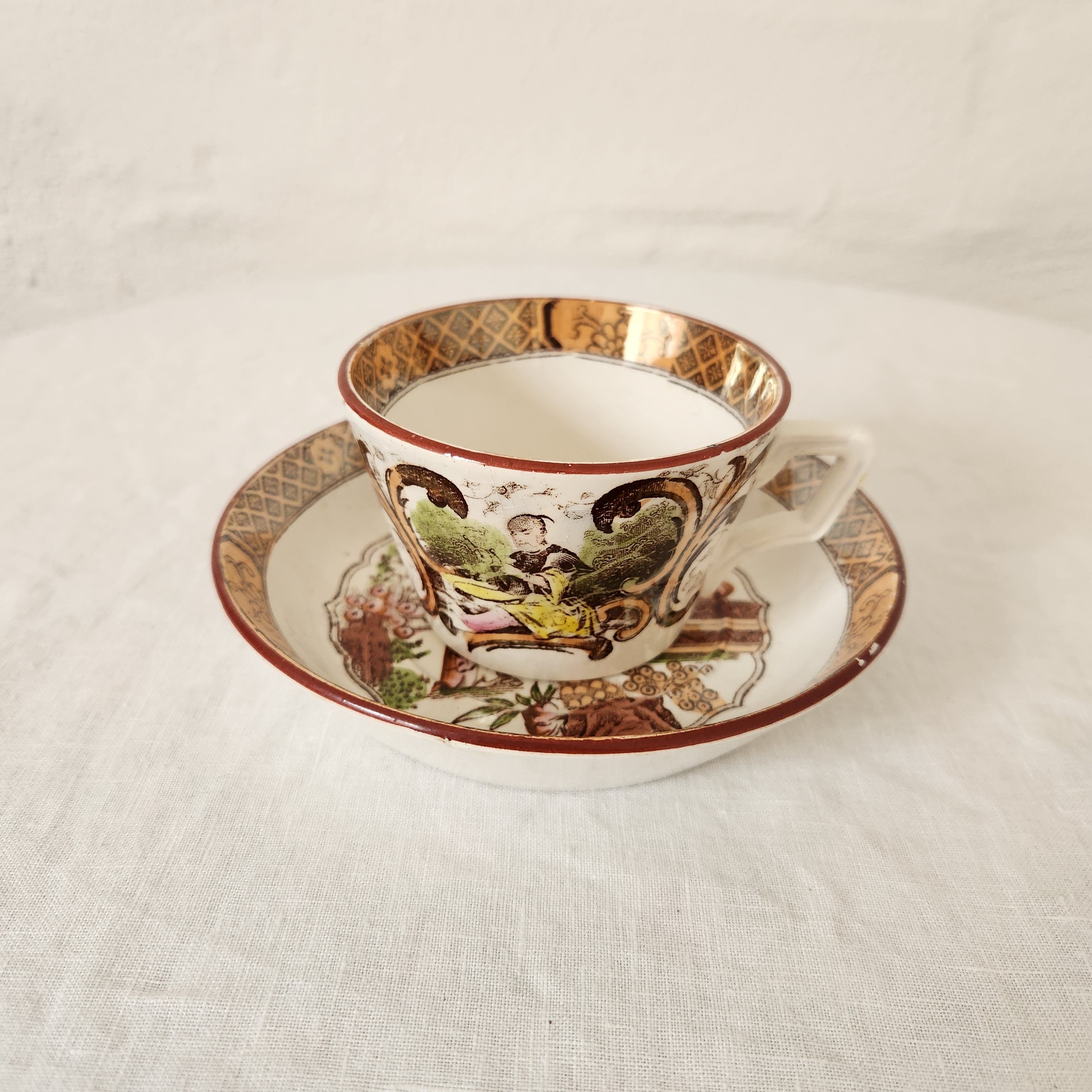 Small Vintage Sarreguemines Chinoiserie Cup
