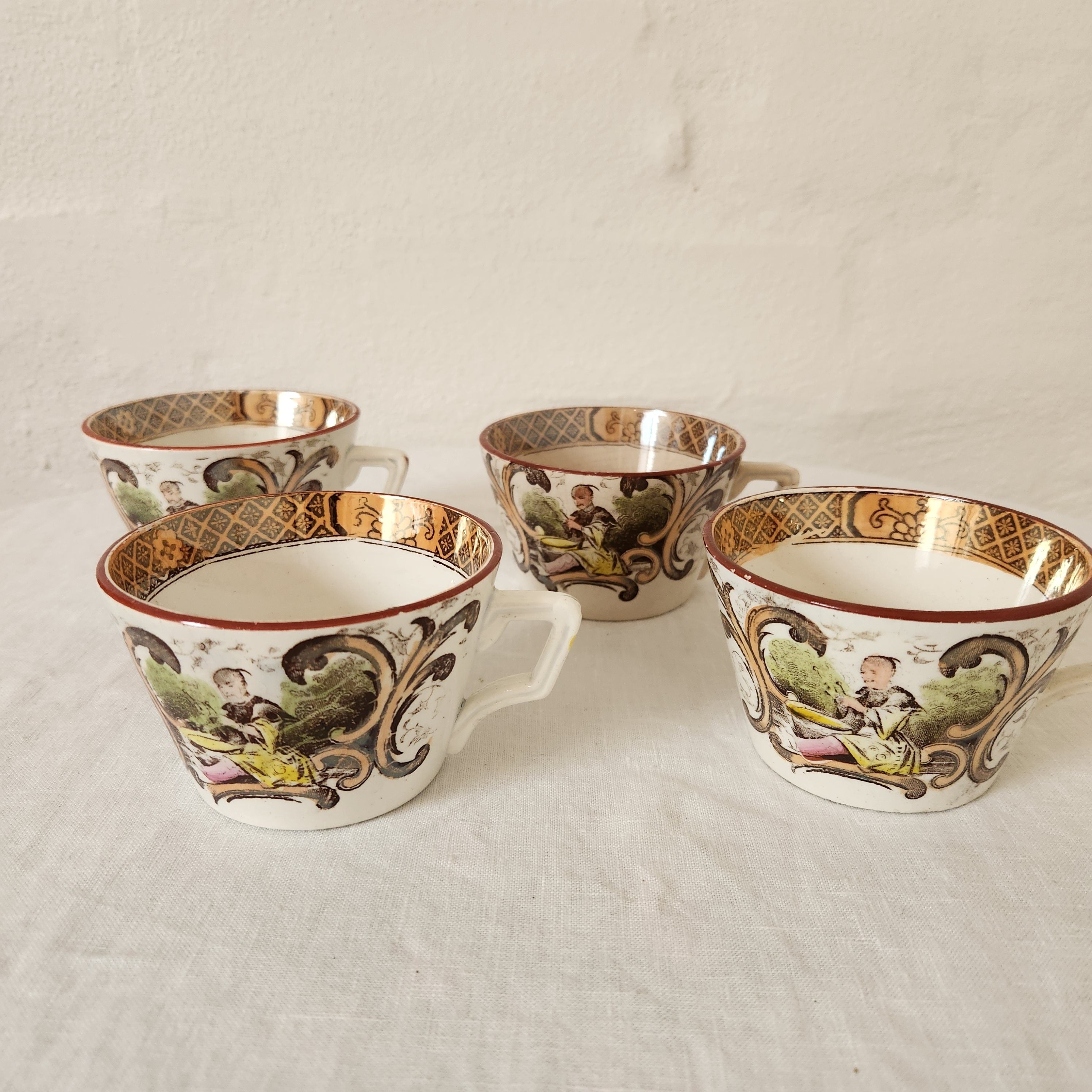 Small Vintage Sarreguemines Chinoiserie Cup
