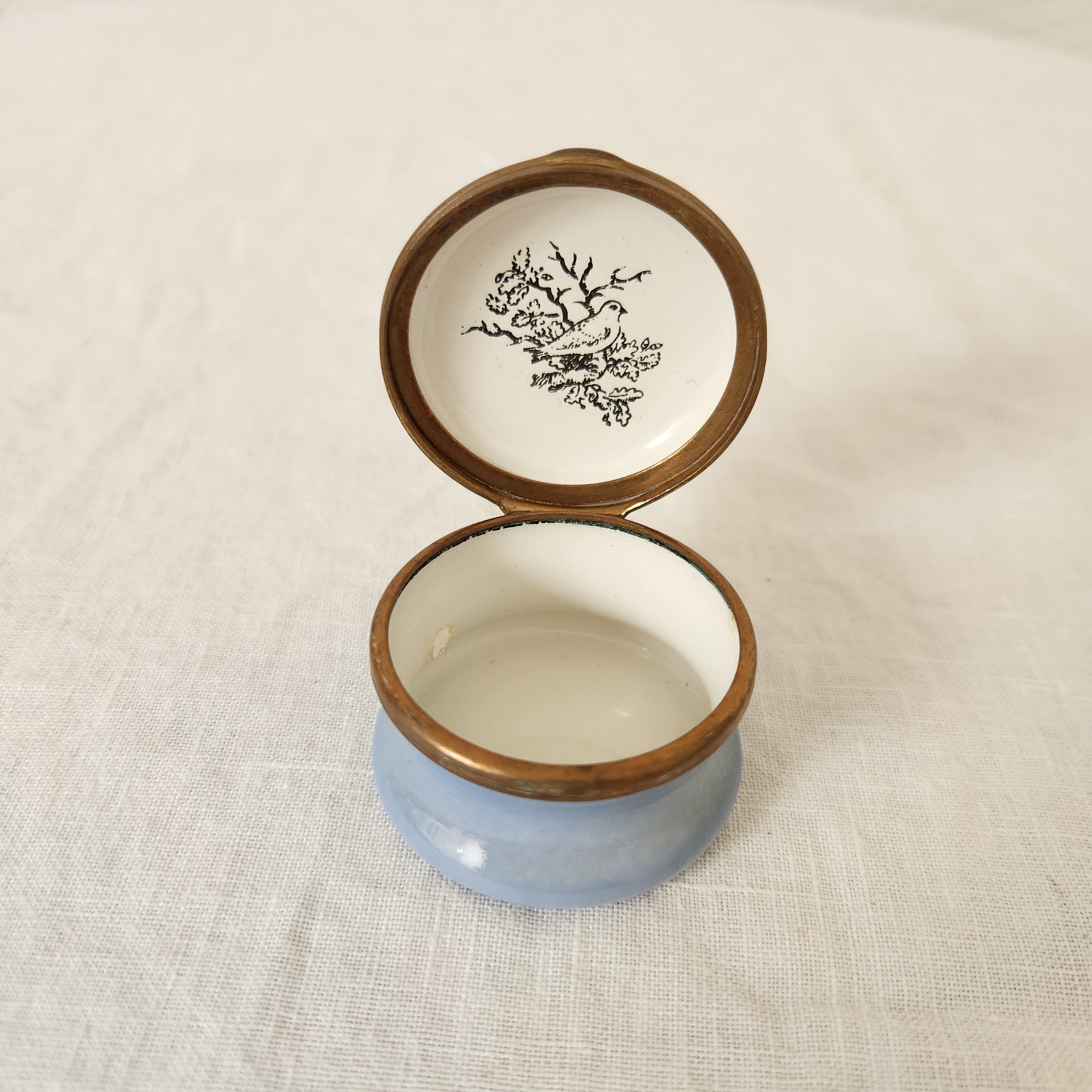 Vintage Bluebirds Hinged Ring Box