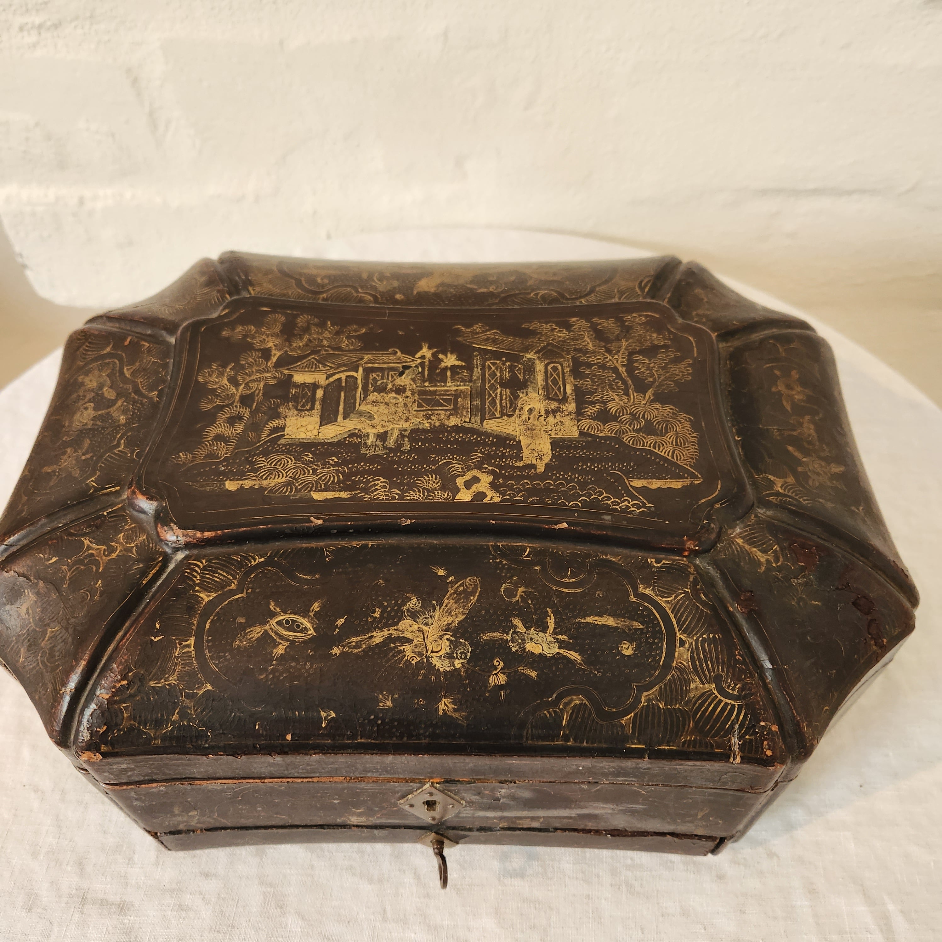 Antique Chinoiserie Lacquer Box