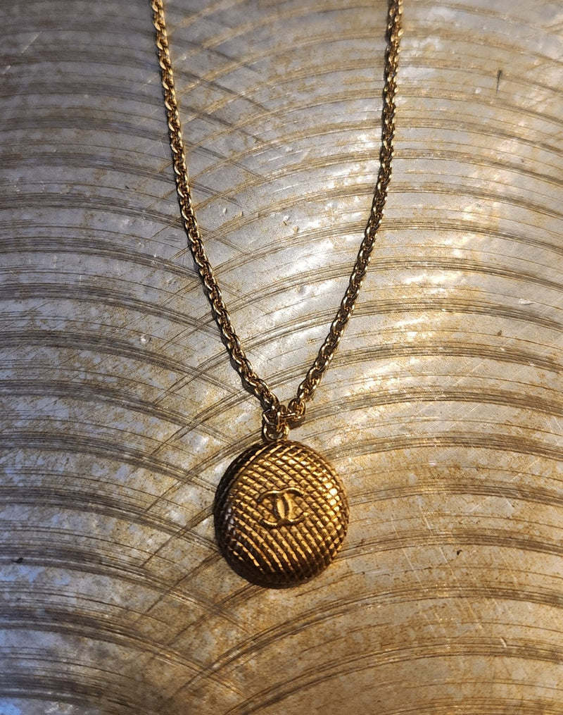 Golden Quilted Necklace