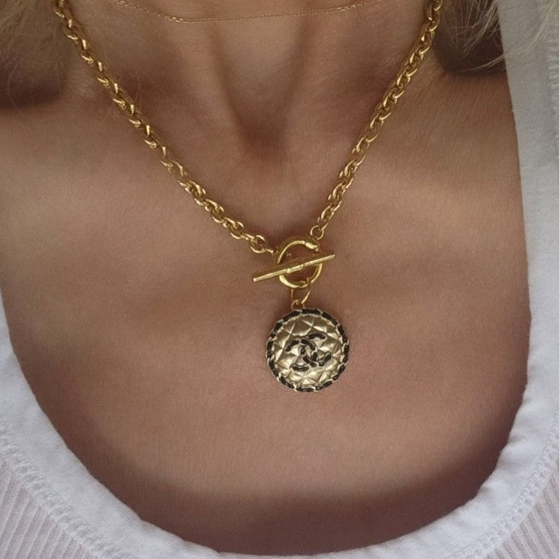 Black Bordered Quilt T Bar Necklace