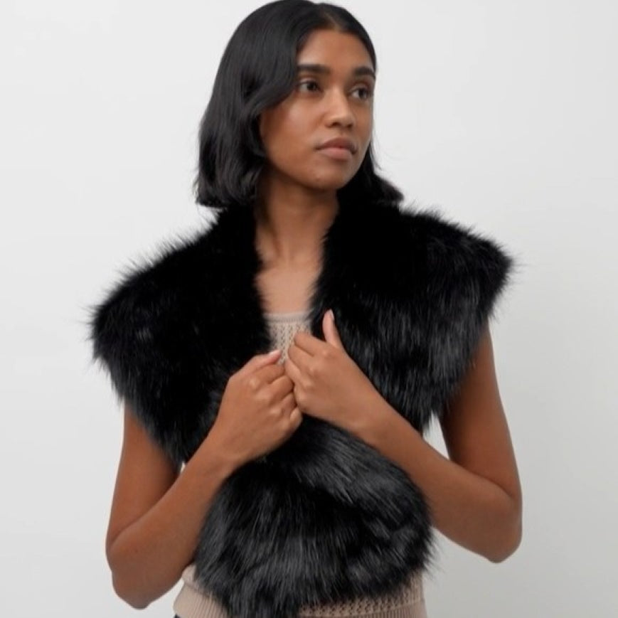 Scarf in Faux Fur - Black