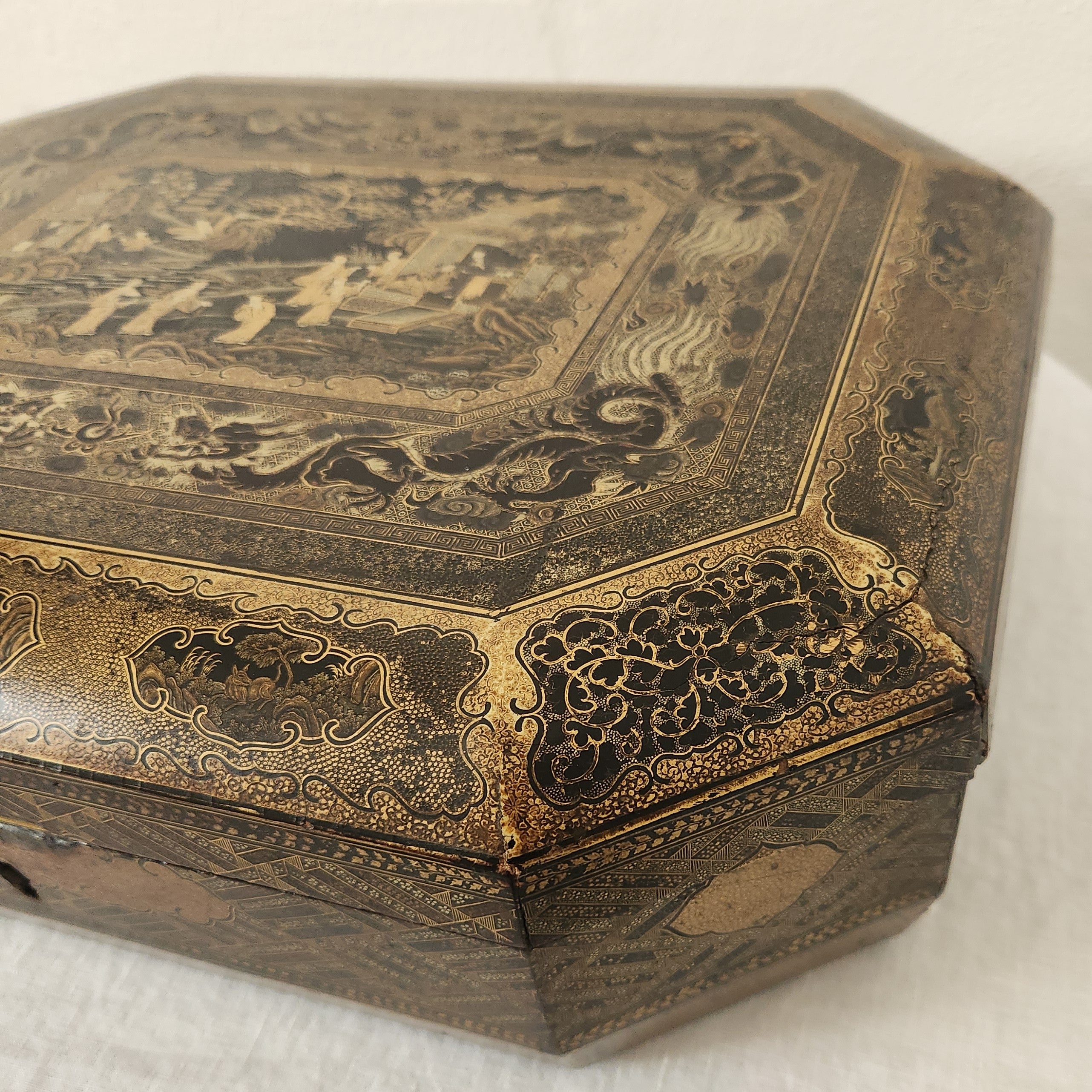Antique 1800's Chinoiserie Box