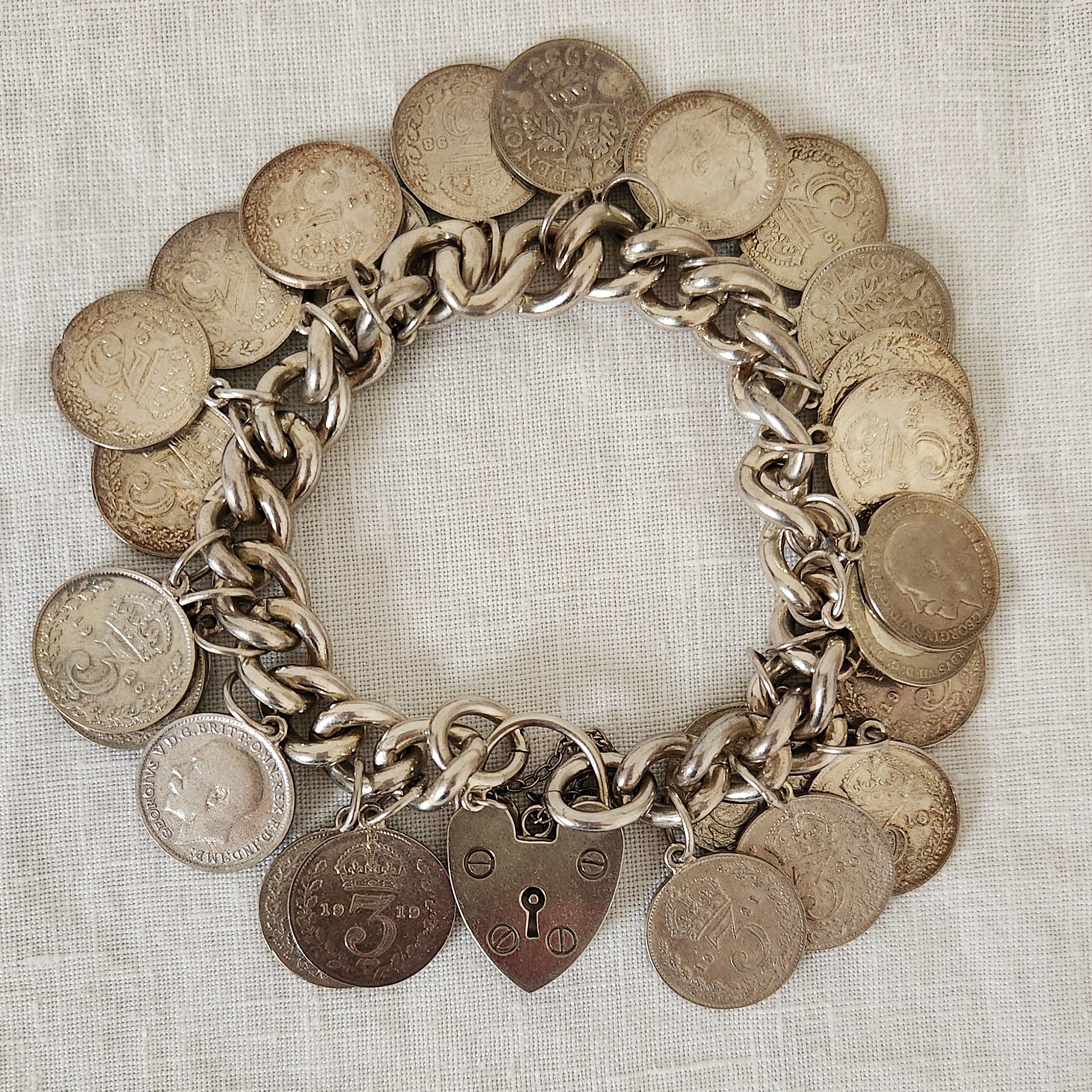 Antique Silver 3P Charm Bracelet with Heart Padlock.