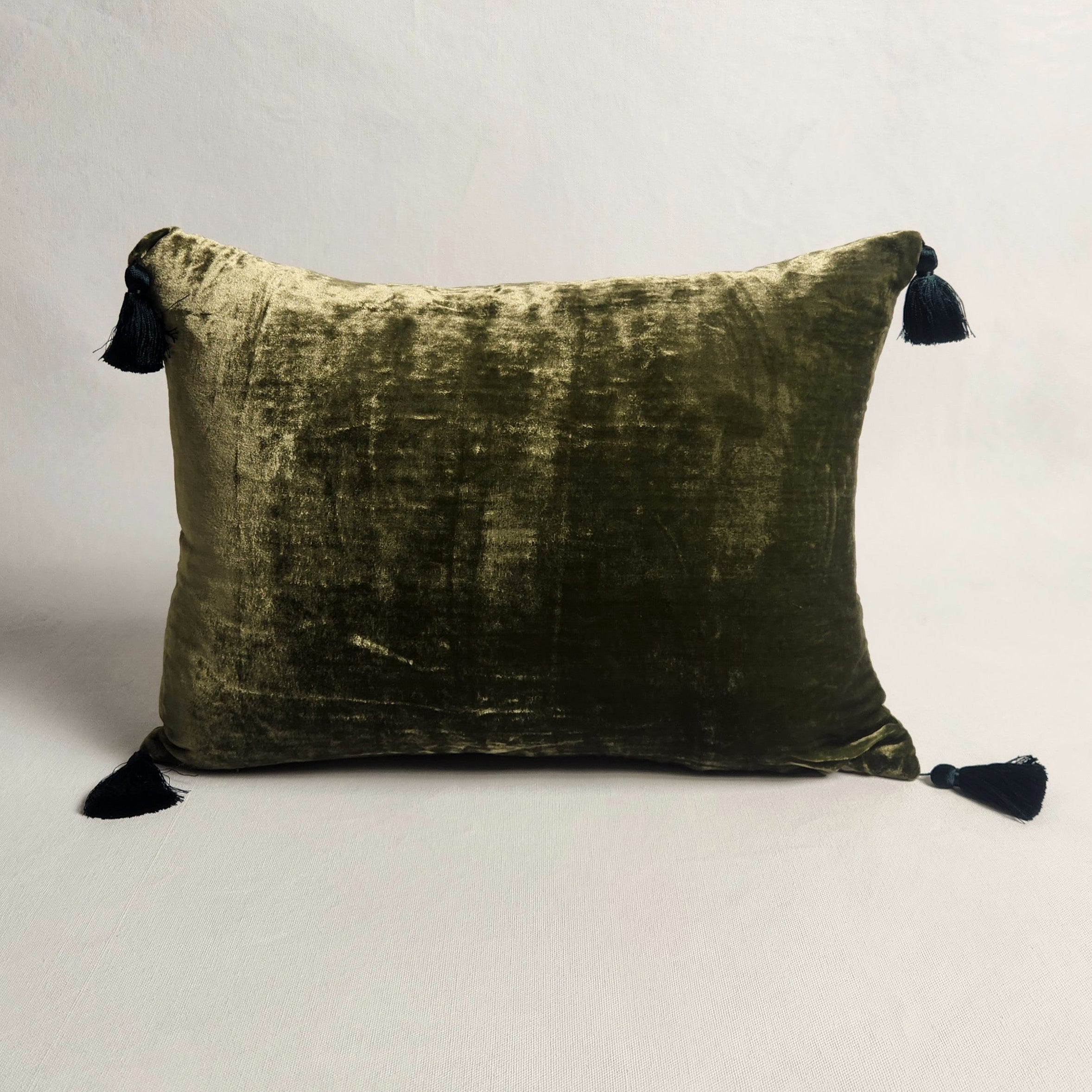 Pompom Cushion - Artichoke