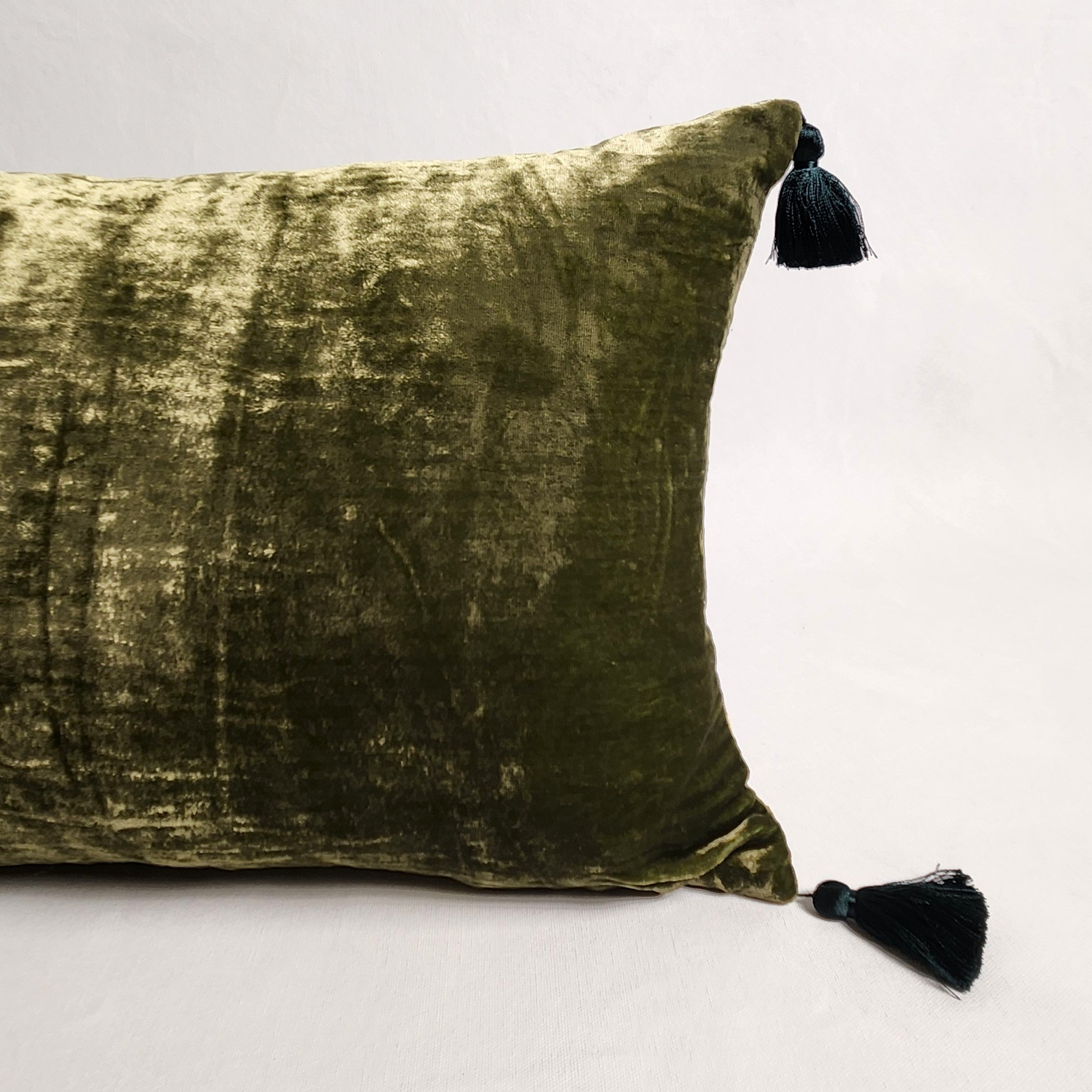Pompom Cushion - Artichoke