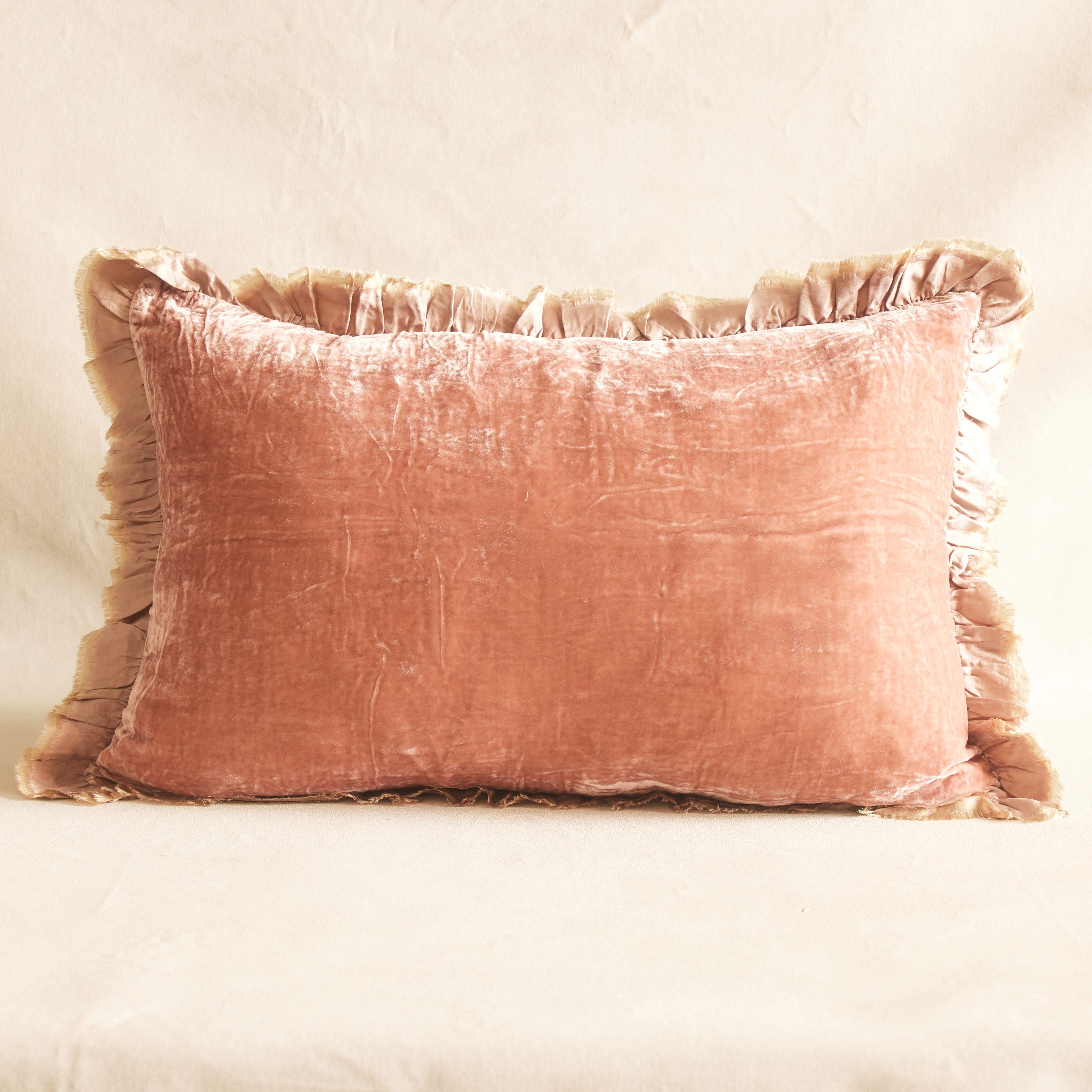 Seraphine Cushion with Silk Ruffle - Moscou Pink
