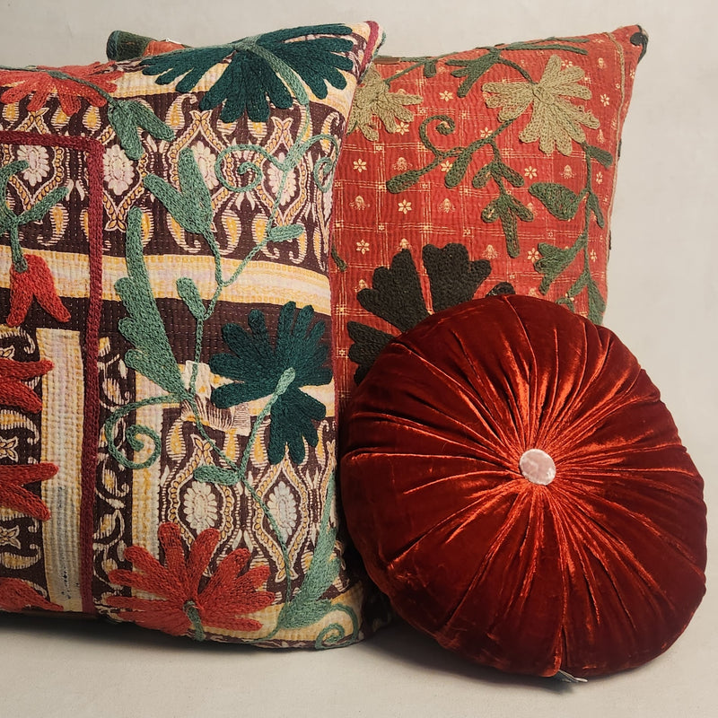 Sweet Circle cushion - Cerise Red