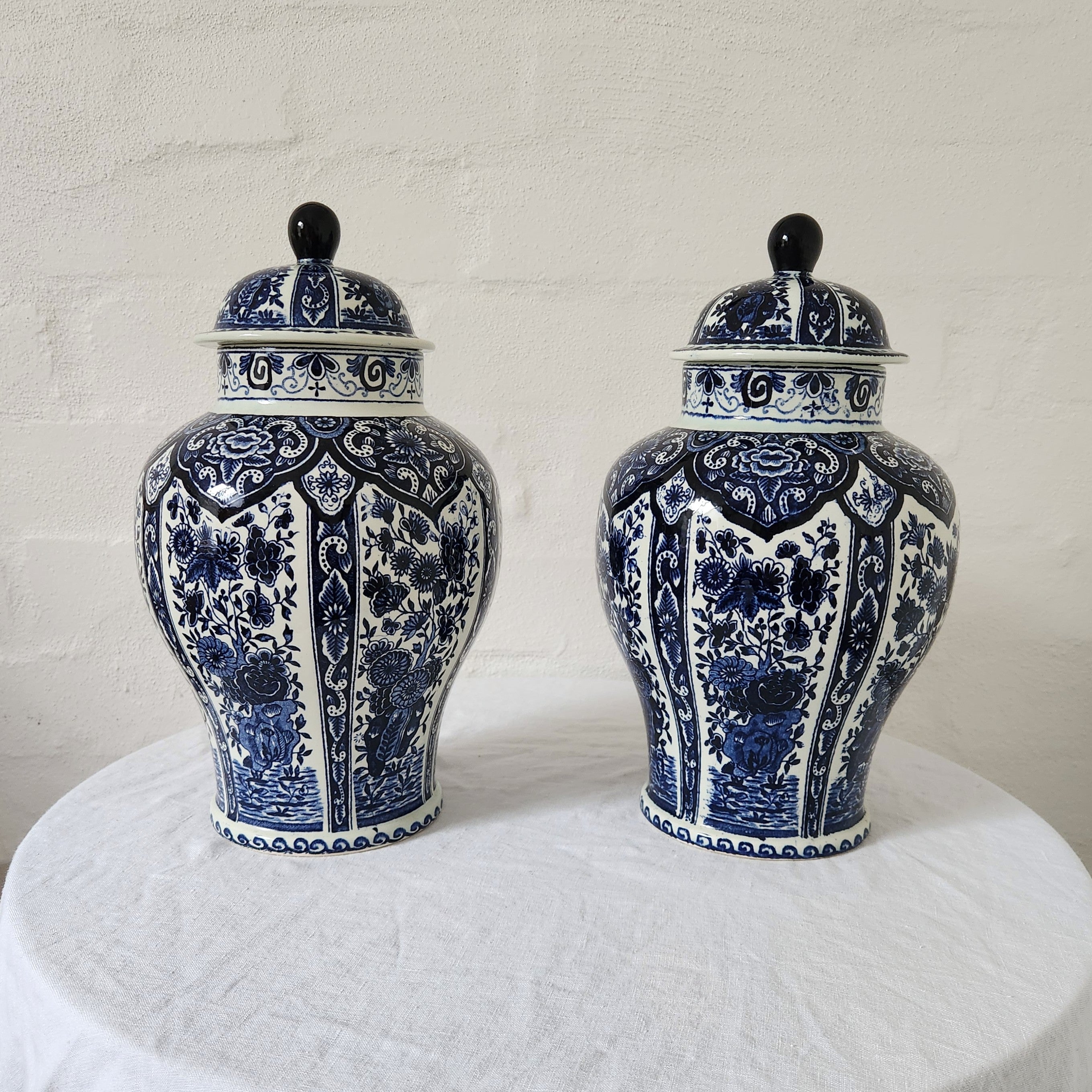 Delft Royal Sphinx Porcelain Vase with lid