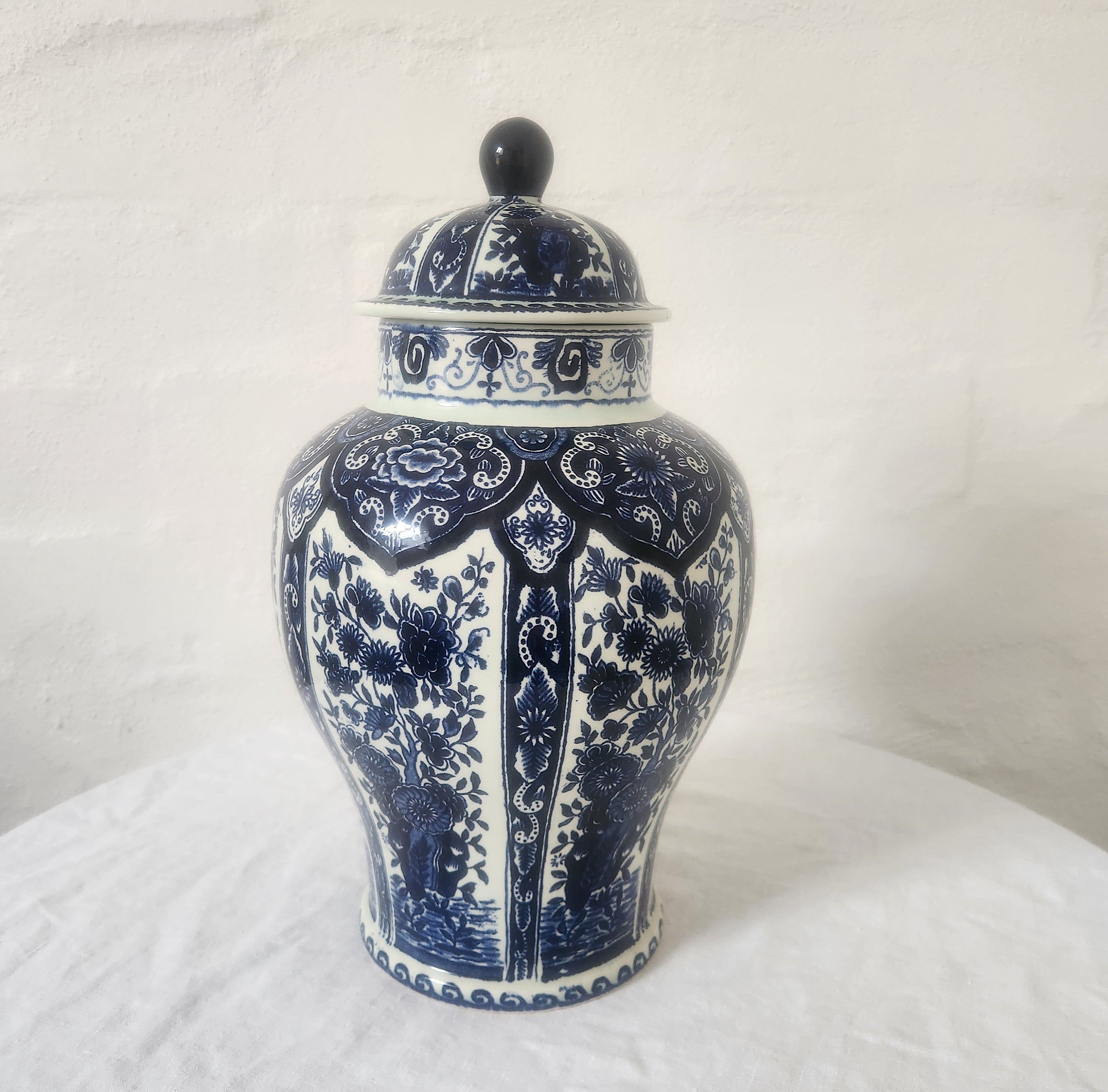 Delft Royal Sphinx Porcelain Vase with lid