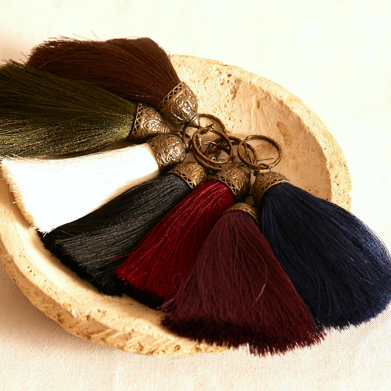 Silky Tassel - Onyx