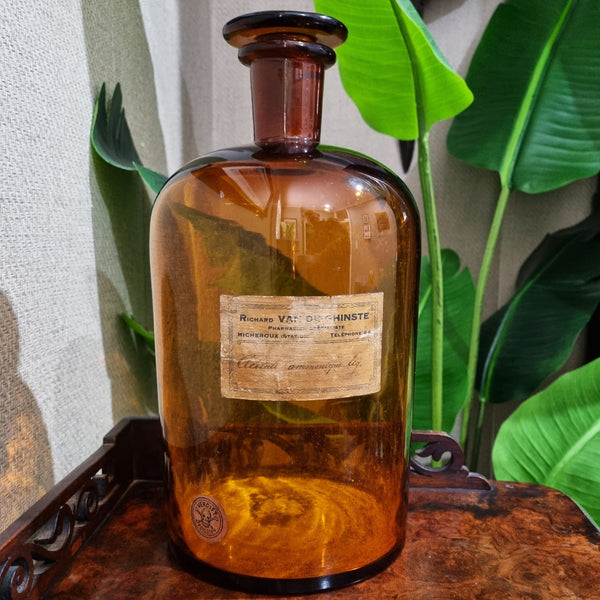 Amber glass bottle with stopper