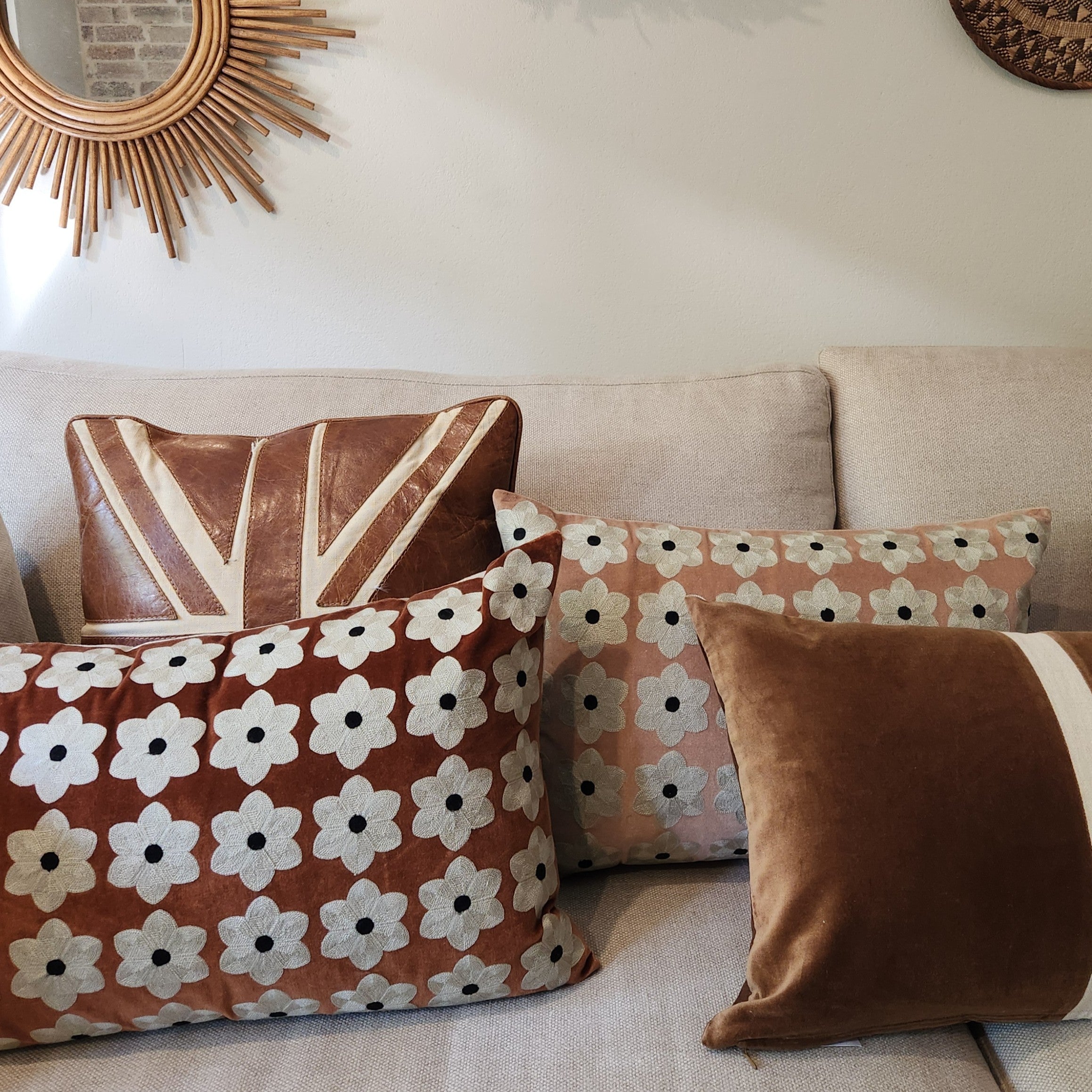 Daisy Cushion - Rust