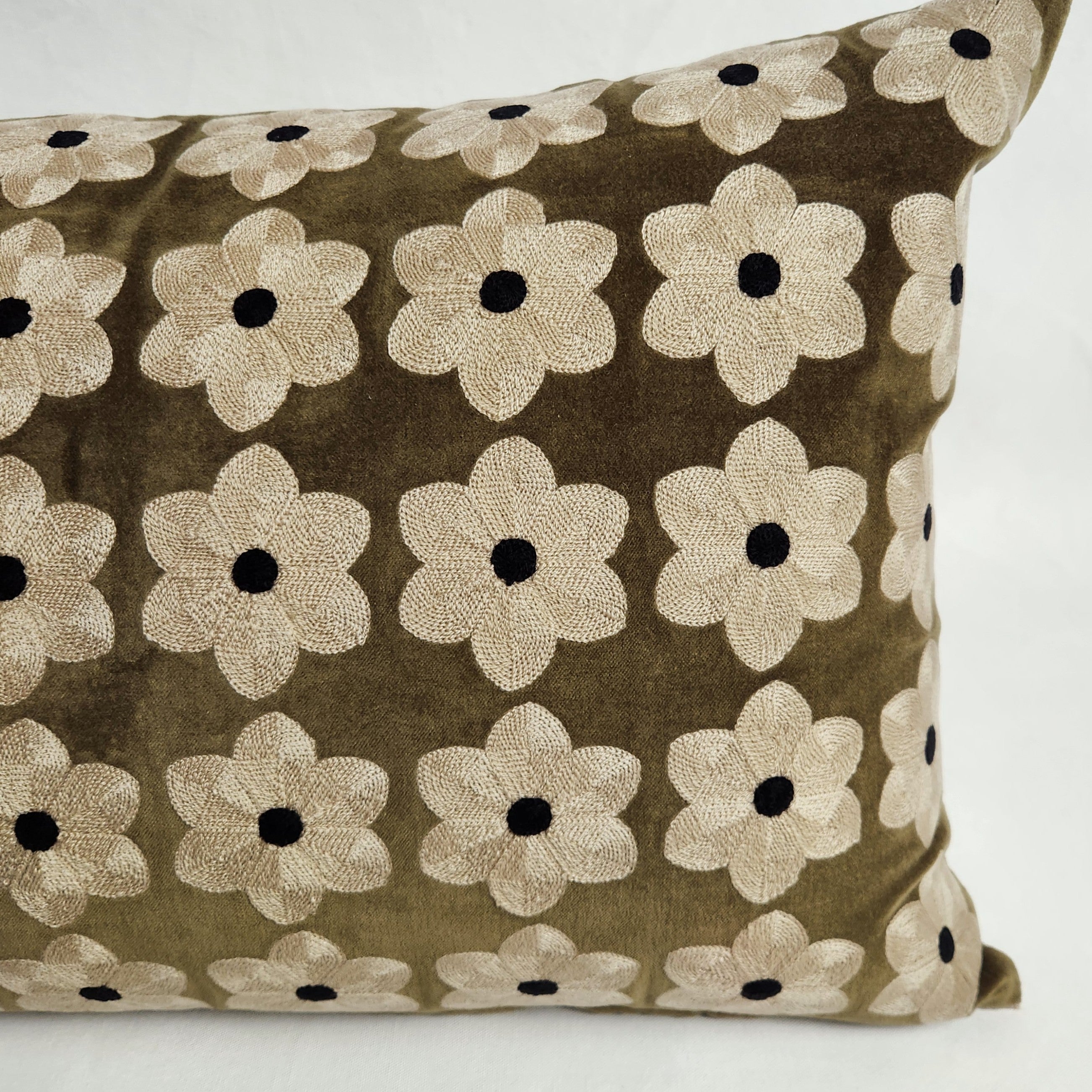 Daisy Cushion - Moss Green