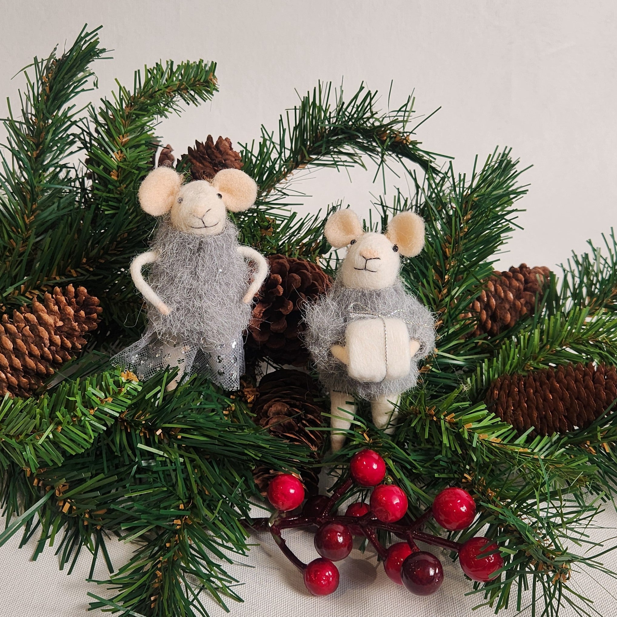 Magical Mice - White Gift