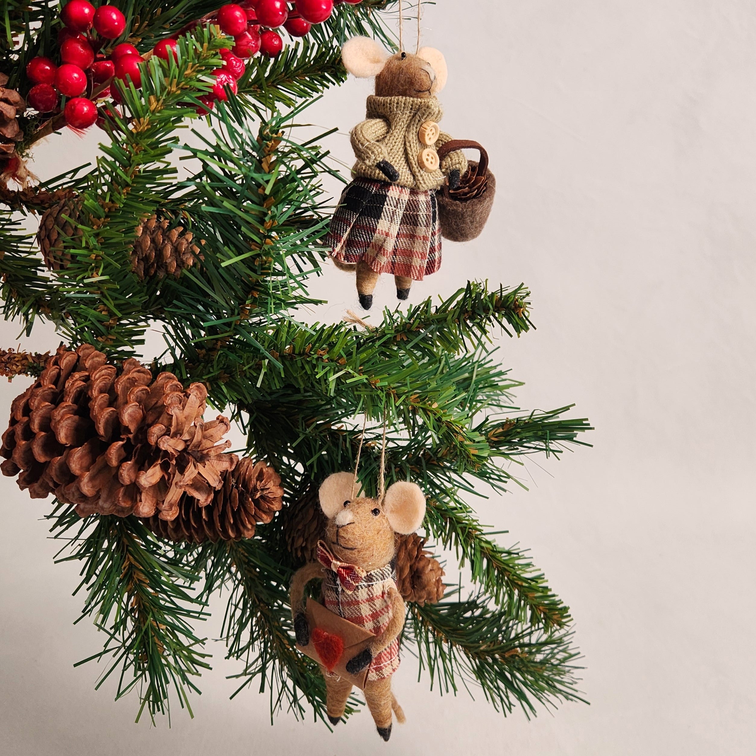 Magical Mice - Tartan & love letter