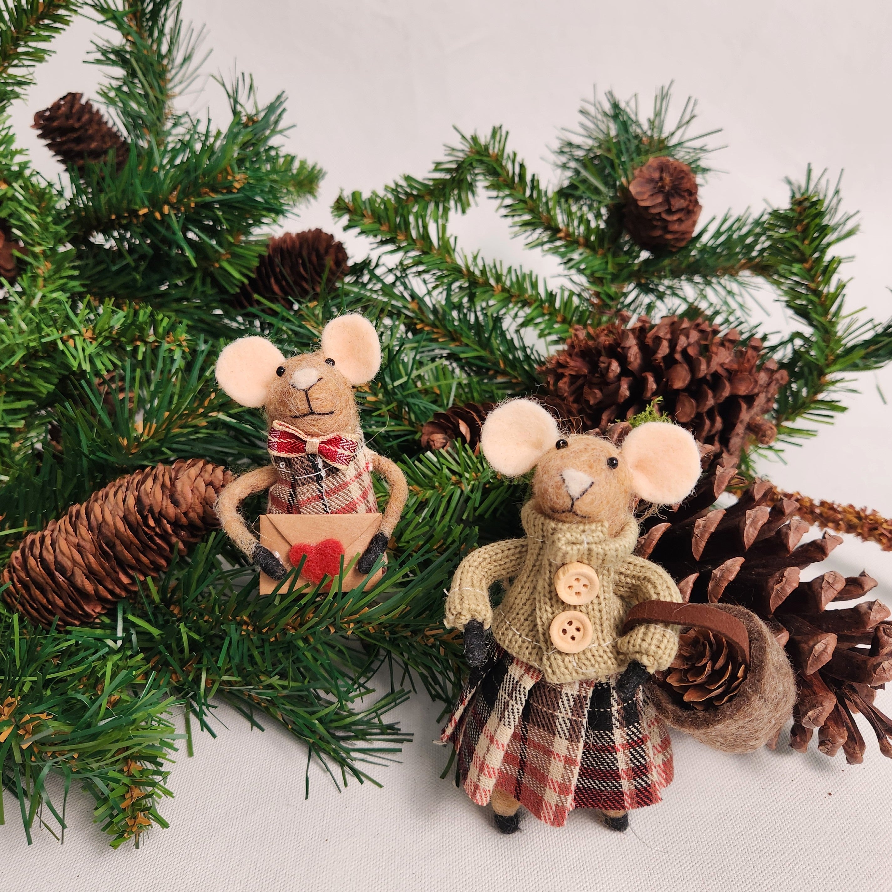 Magical Mice - Tartan & love letter