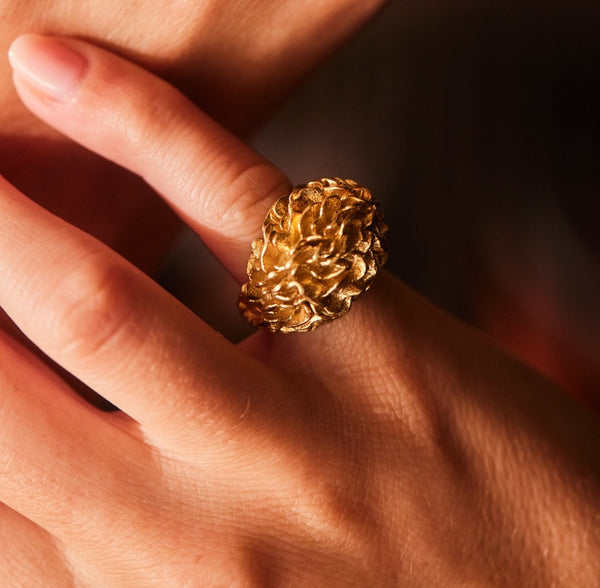 Sublime 18kt Gold Coral Bombe Ring