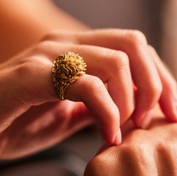Sublime 18kt Gold Coral Bombe Ring